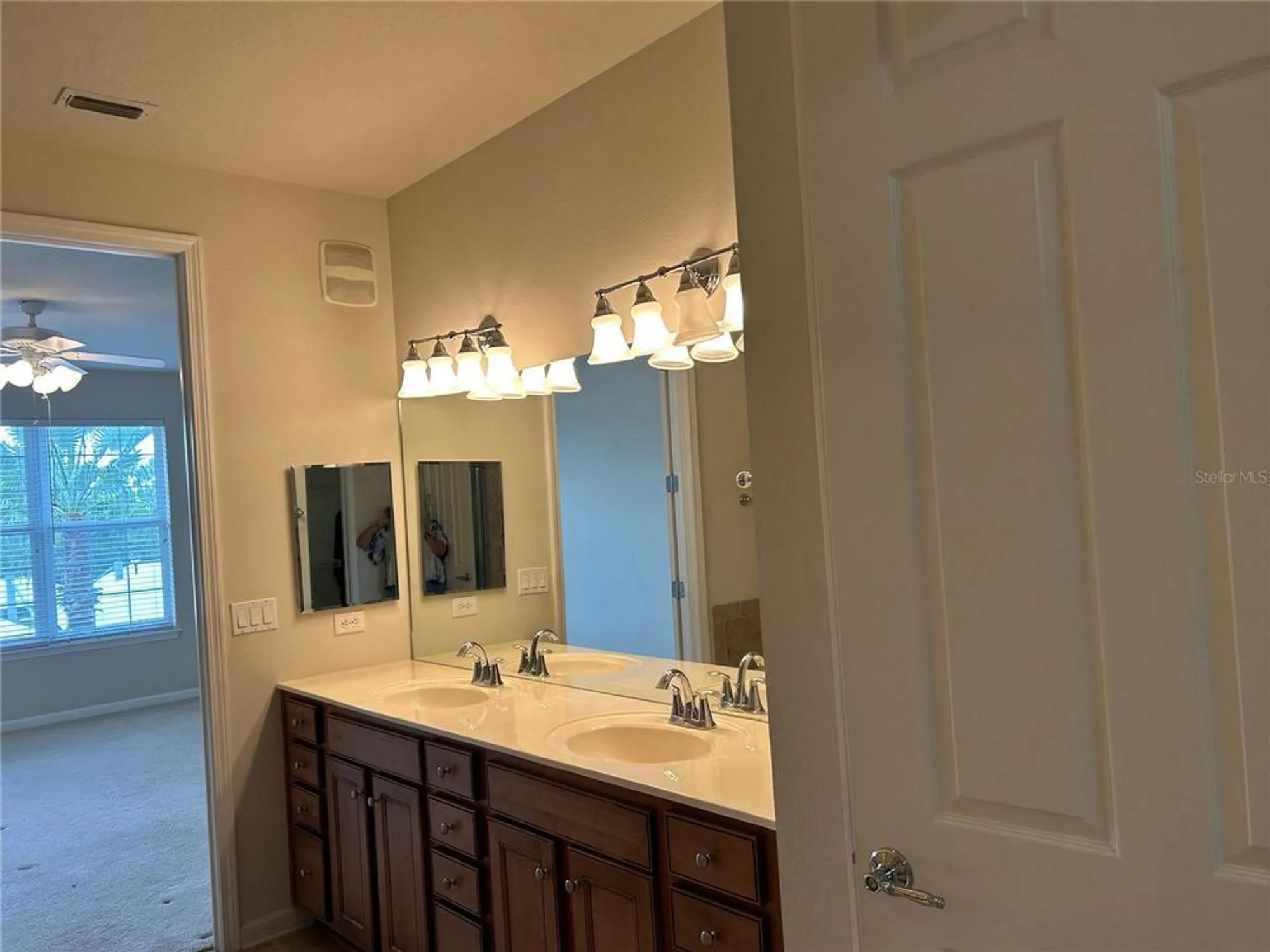 Property Slideshow image 8 of 20 | 9831 del webb pkwy 4208, Jacksonville, FL, 32256
