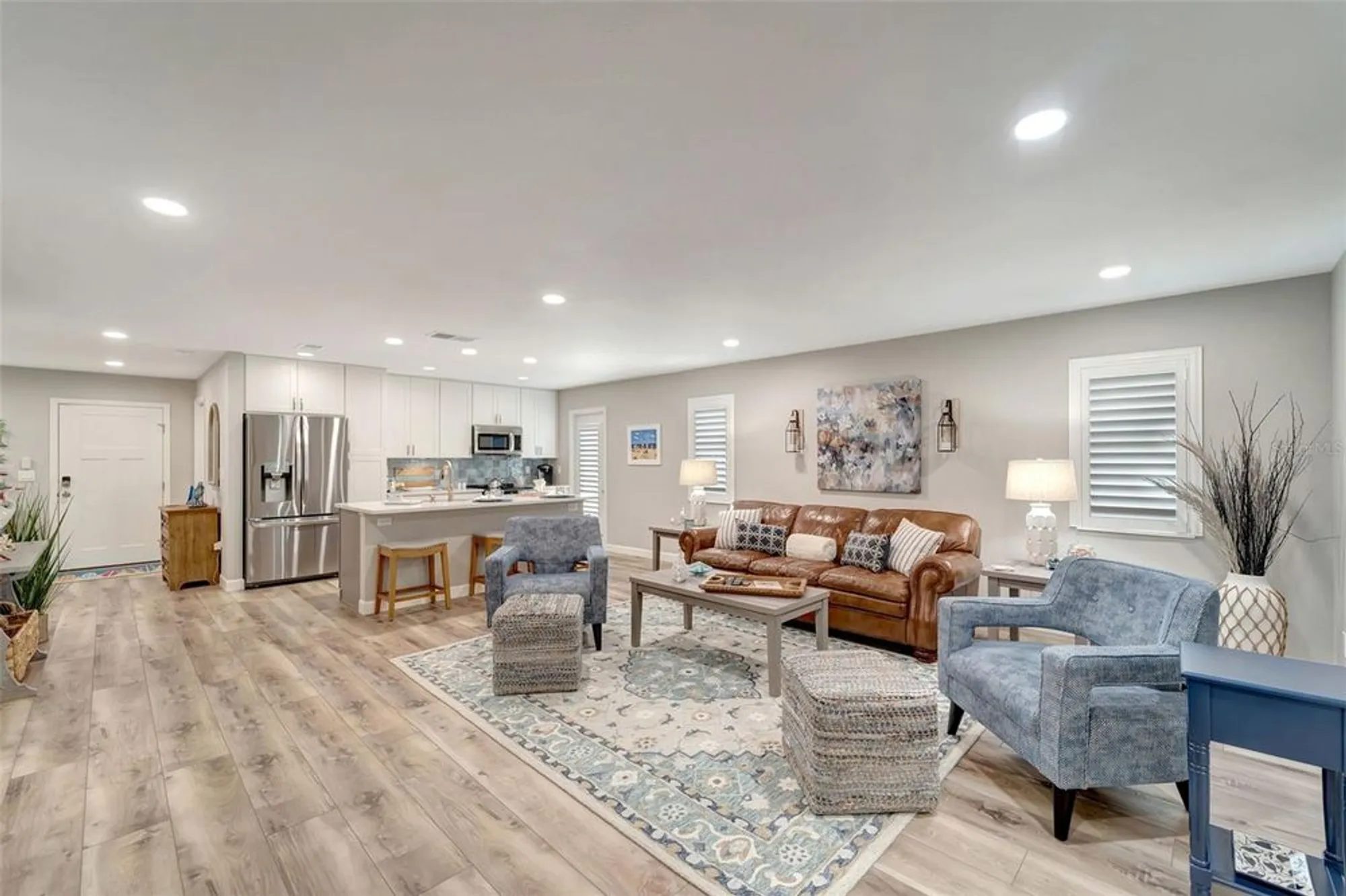 Property Slideshow image 14 of 36 | 3546 auburn ct 240, Sarasota, FL, 34231