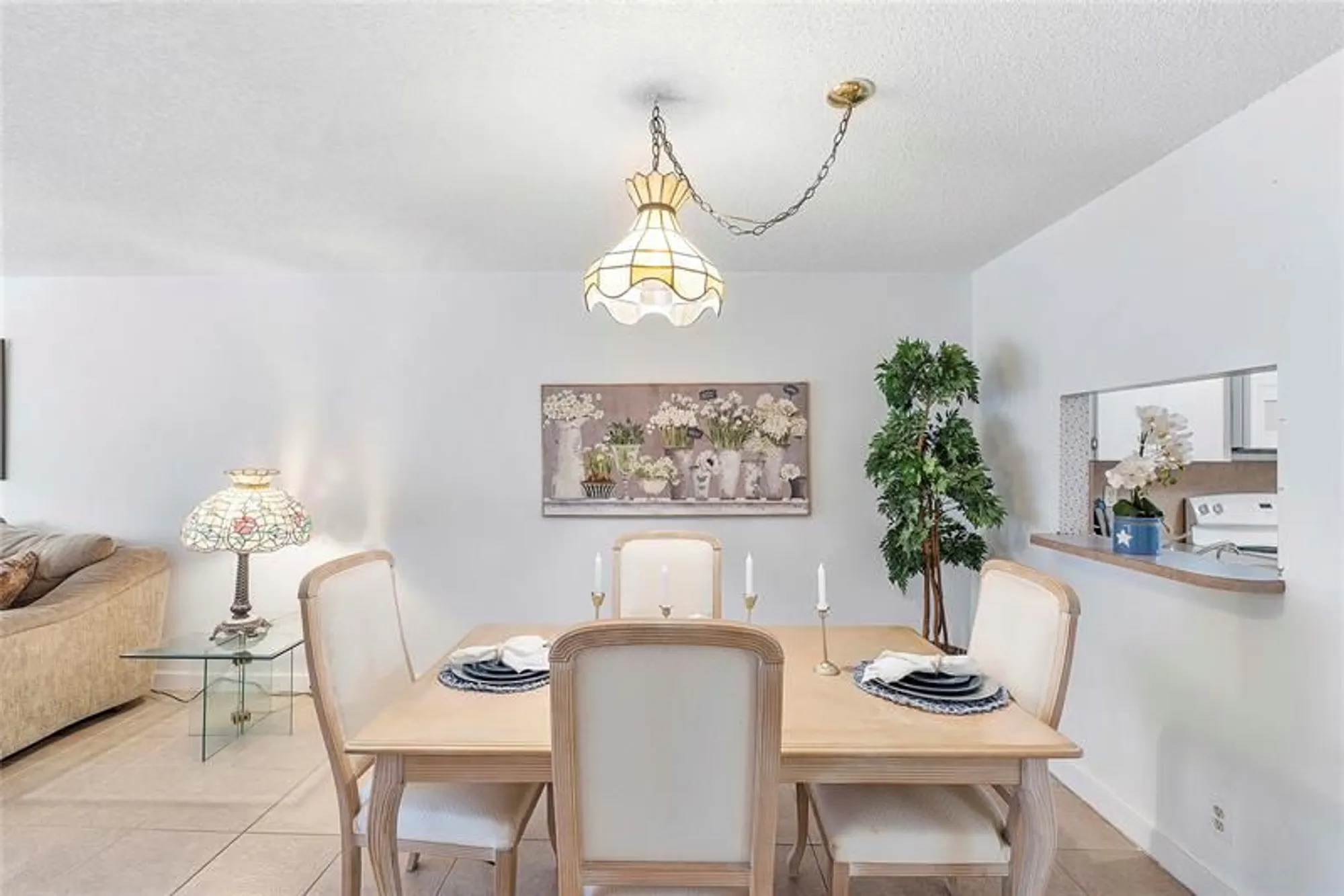 Property Slideshow image 8 of 31 | 3776 inverrary blvd, Lauderhill, FL, 33319