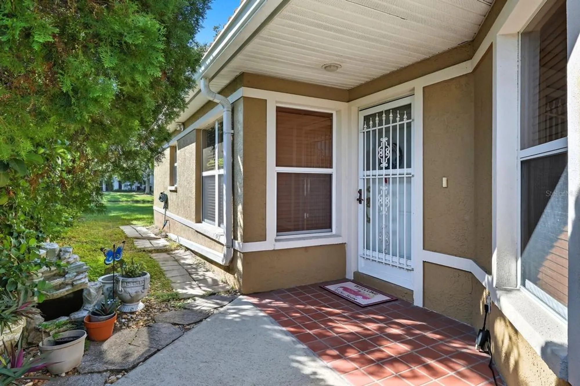 Property Slideshow image 5 of 50 | 5508 gardens dr, Sarasota, FL, 34243