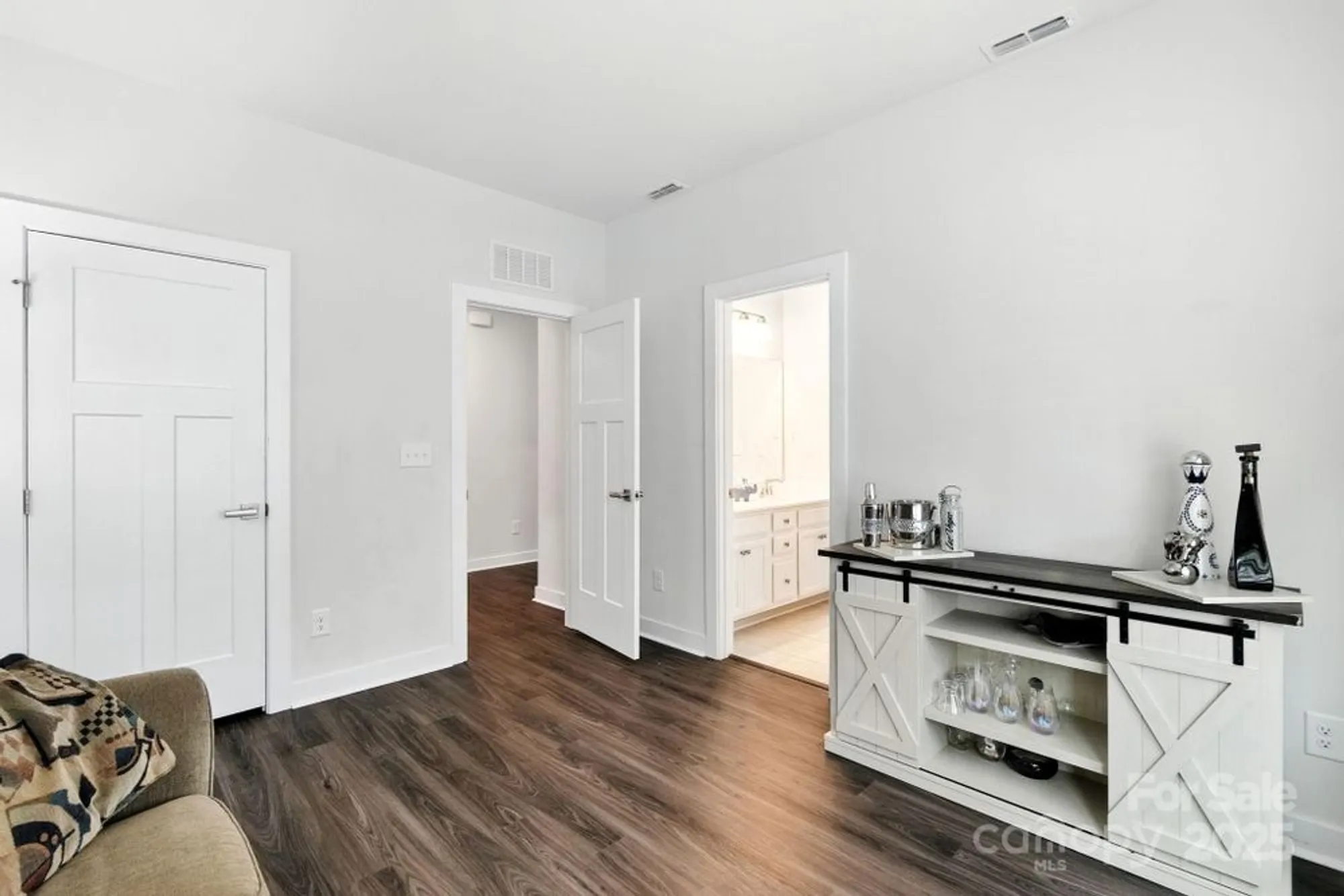 Property Slideshow image 19 of 32 | 5112 larewood dr, Charlotte, NC, 28215