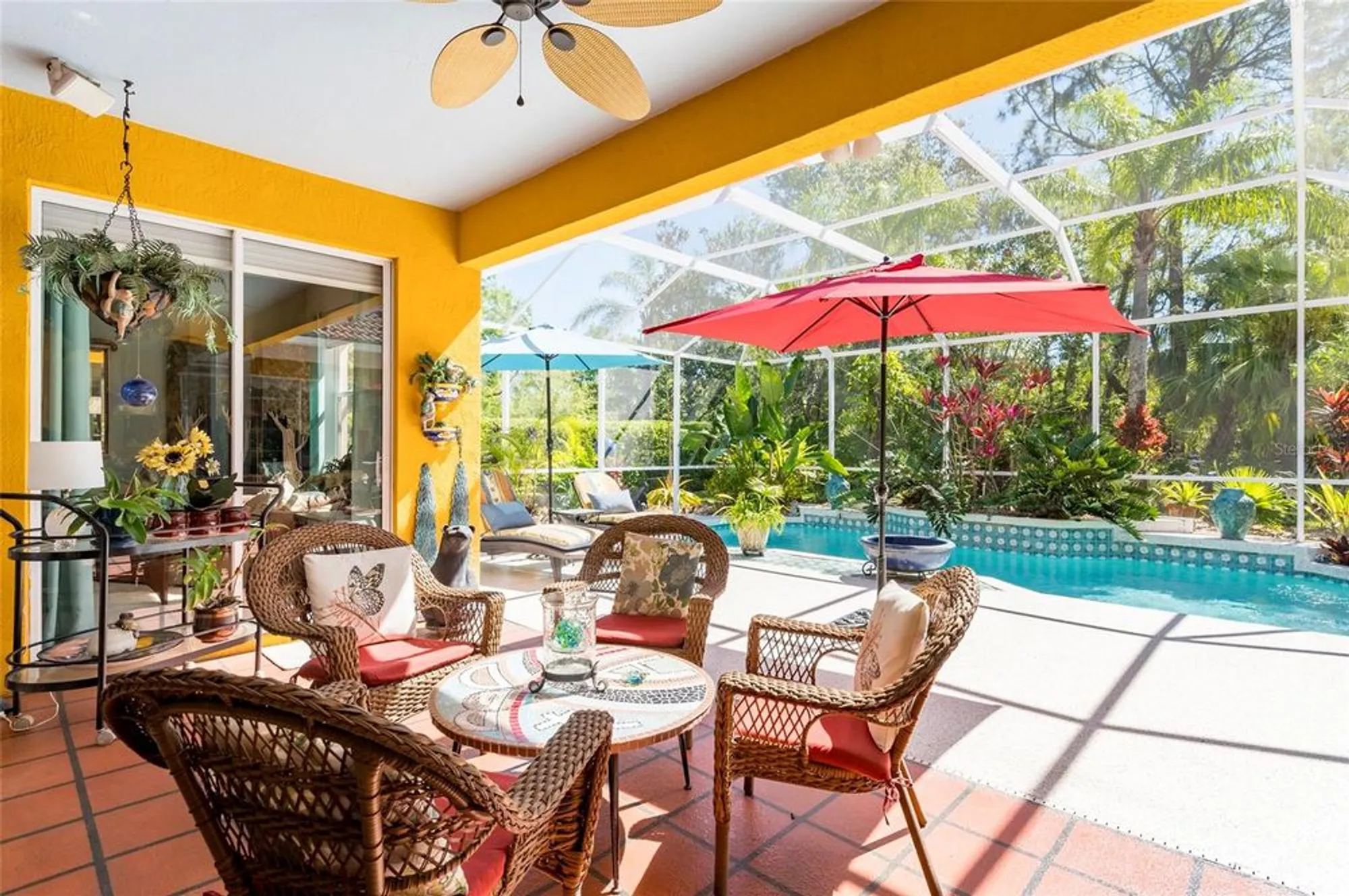 Property Slideshow image 37 of 50 | 4740 carrington cir, Sarasota, FL, 34243