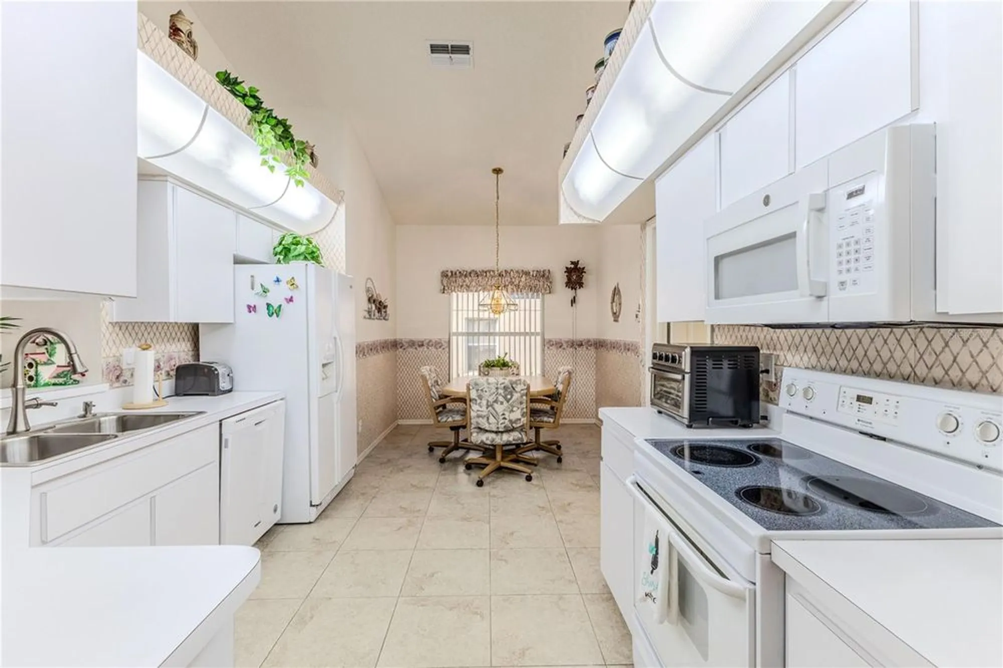 Property Slideshow image 13 of 51 | 464 mistwood ct, Spring Hill, FL, 34609