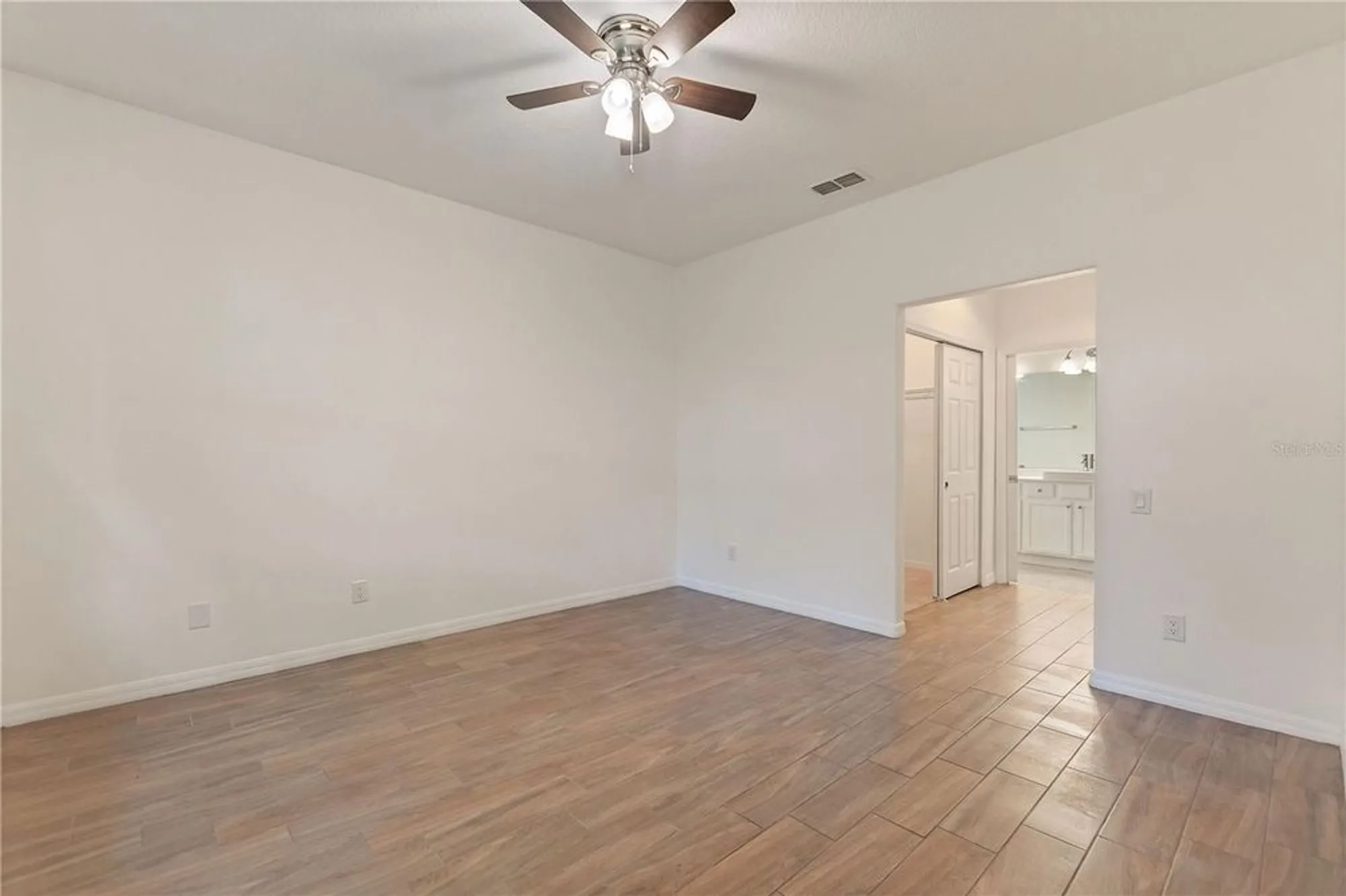 Property Slideshow image 10 of 35 | 519 cadiz dr, Davenport, FL, 33837