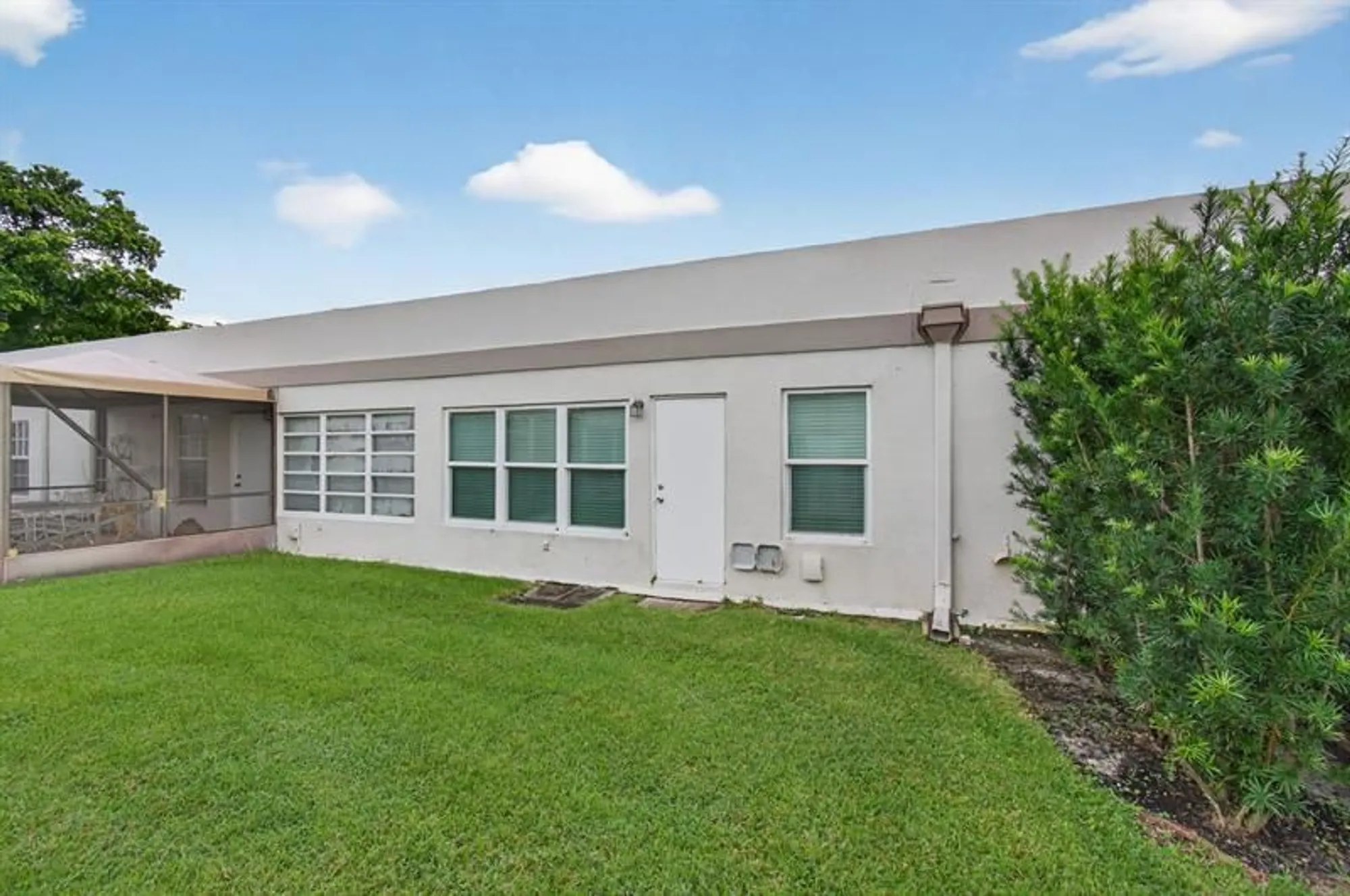 Property Slideshow image 53 of 67 | 19000 stewart cir apt 4, Boca Raton, FL, 33496