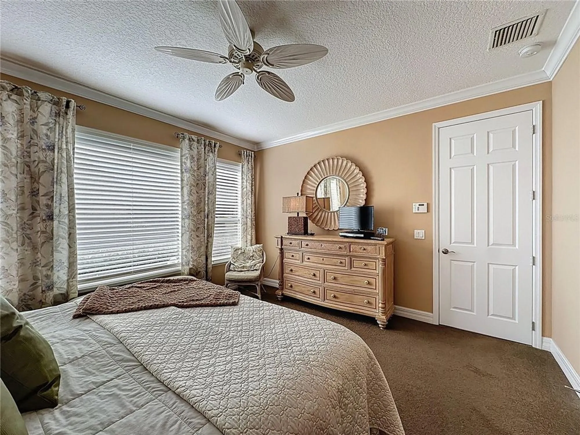 Property Slideshow image 31 of 43 | 404 silver maple rd, Groveland, FL, 34736