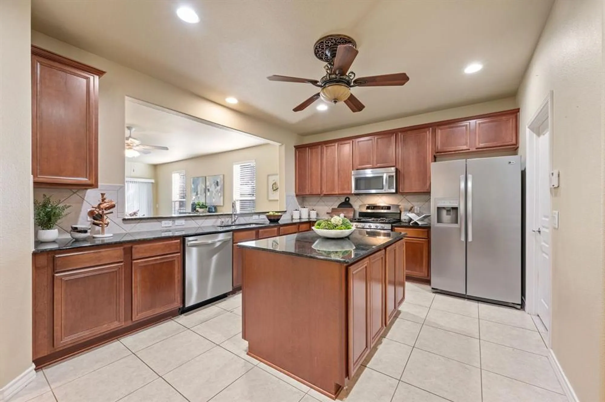 Property Slideshow image 5 of 39 | 7356 pasatiempo dr, Frisco, TX, 75036