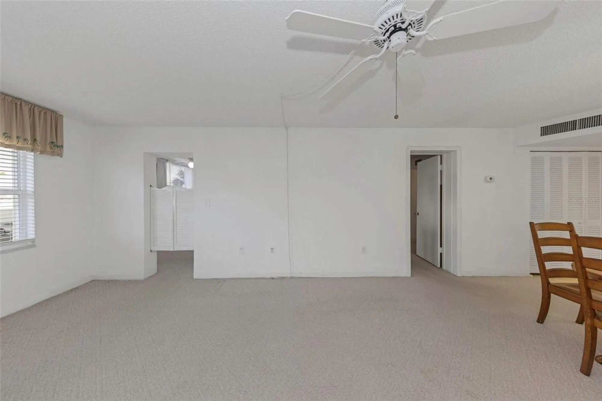 Property Slideshow image 18 of 95 | 4550 cove cir apt 207, St Petersburg, FL, 33708