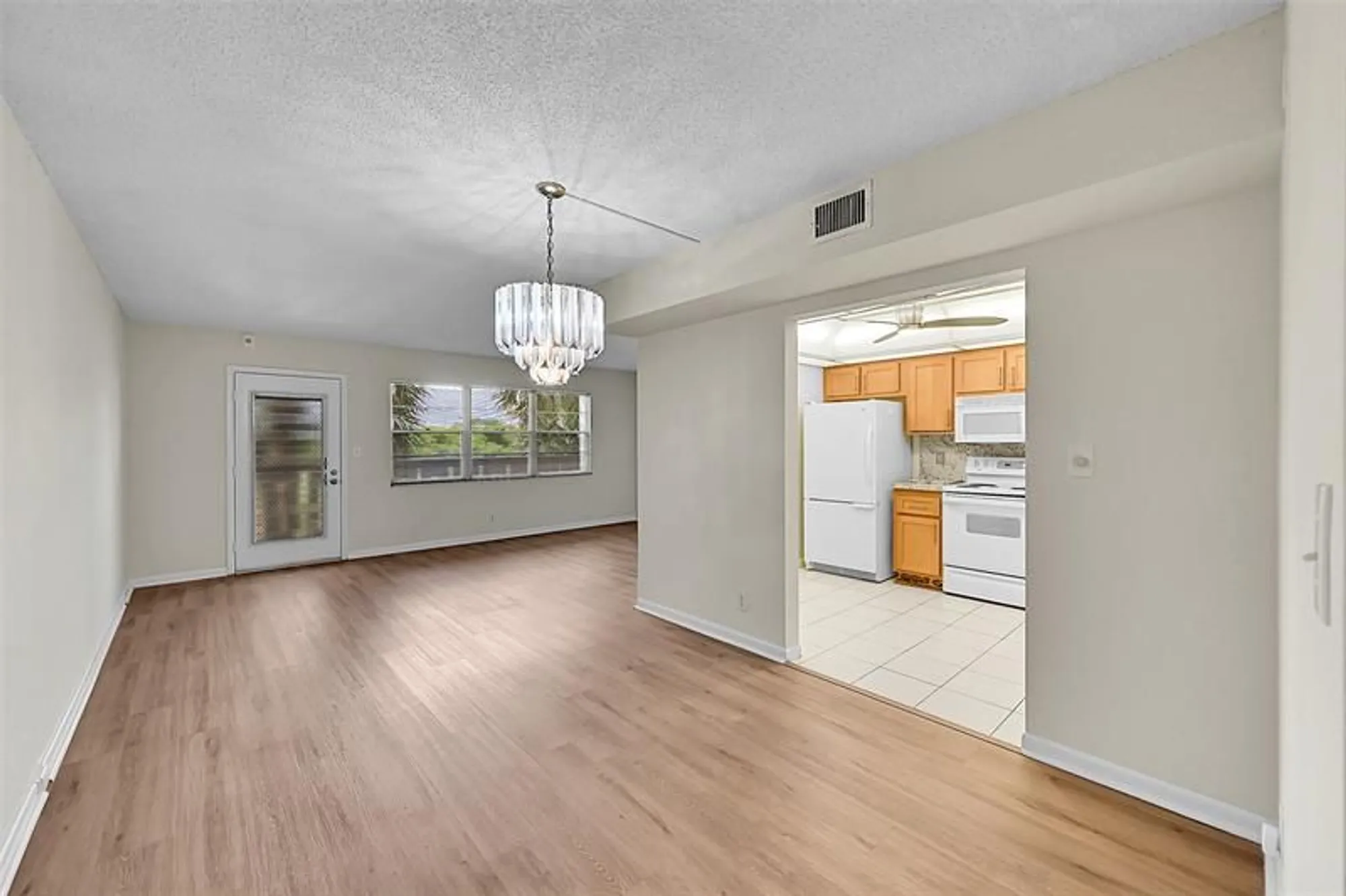 Property Slideshow image 12 of 25 | 1902 bermuda cir h3, Coconut Creek, FL, 33066