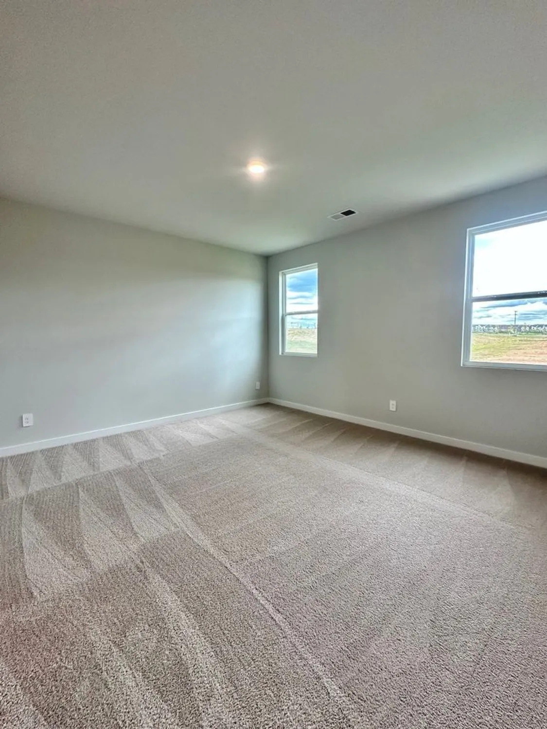 Property Slideshow image 15 of 53 | 2036 skippack pvt cir, Gallatin, TN, 37066