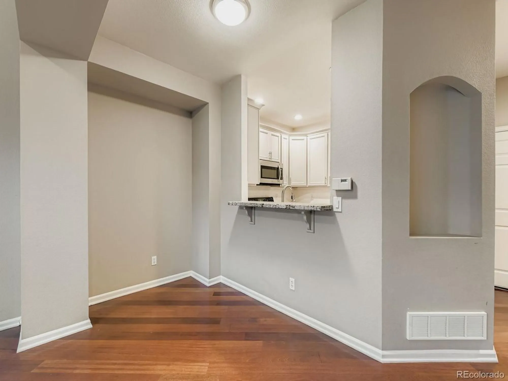 Property Slideshow image 8 of 37 | 2712 w greens pl, Littleton, CO, 80123