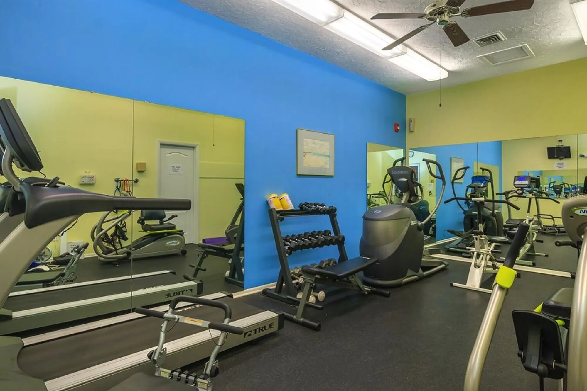 Property Slideshow image 36 of 45 | 1250 n portofino dr apt 304, Sarasota, FL, 34242