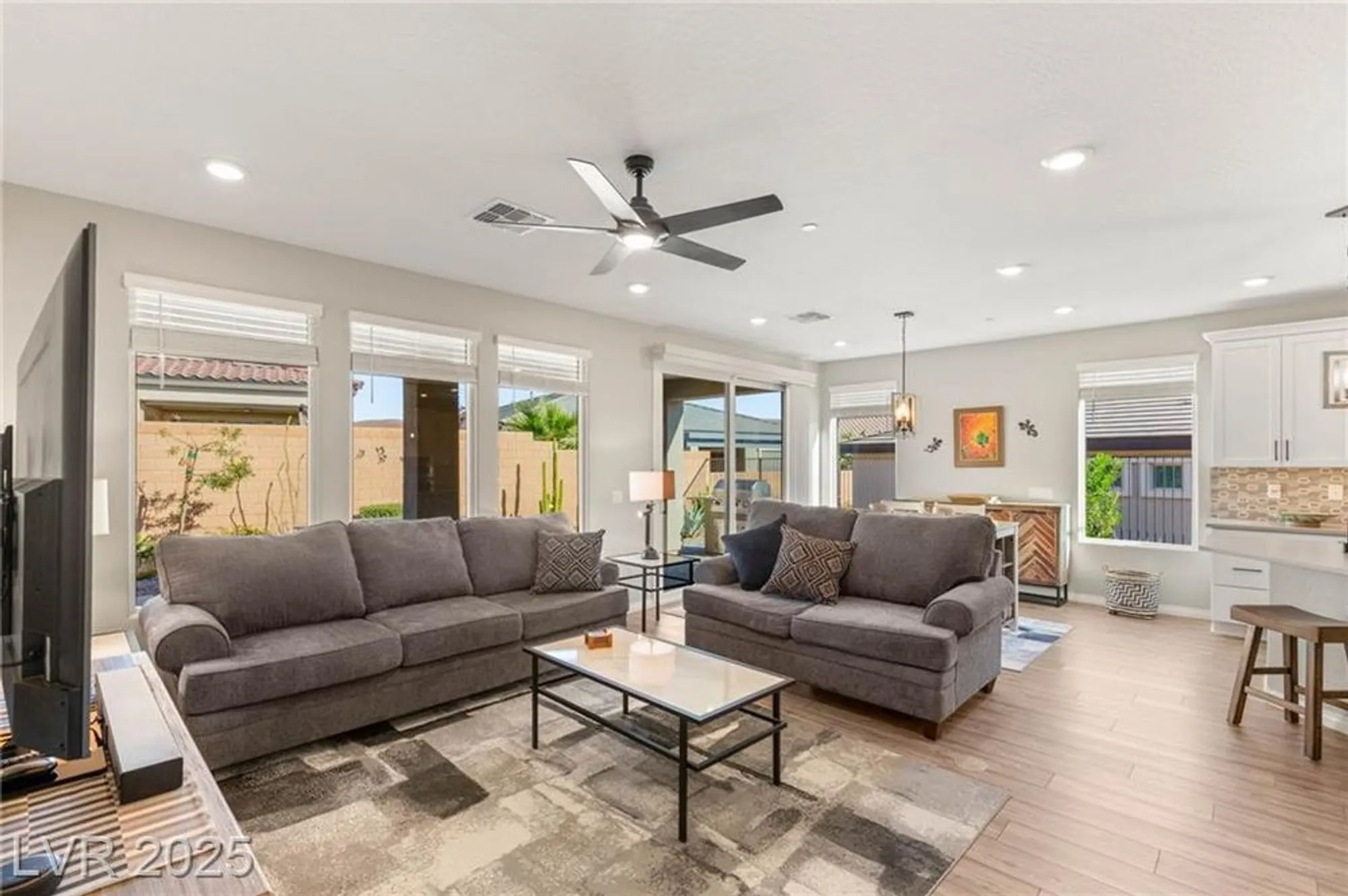 Property Slideshow image 12 of 38 | 14 summer agave ave, Henderson, NV, 89011