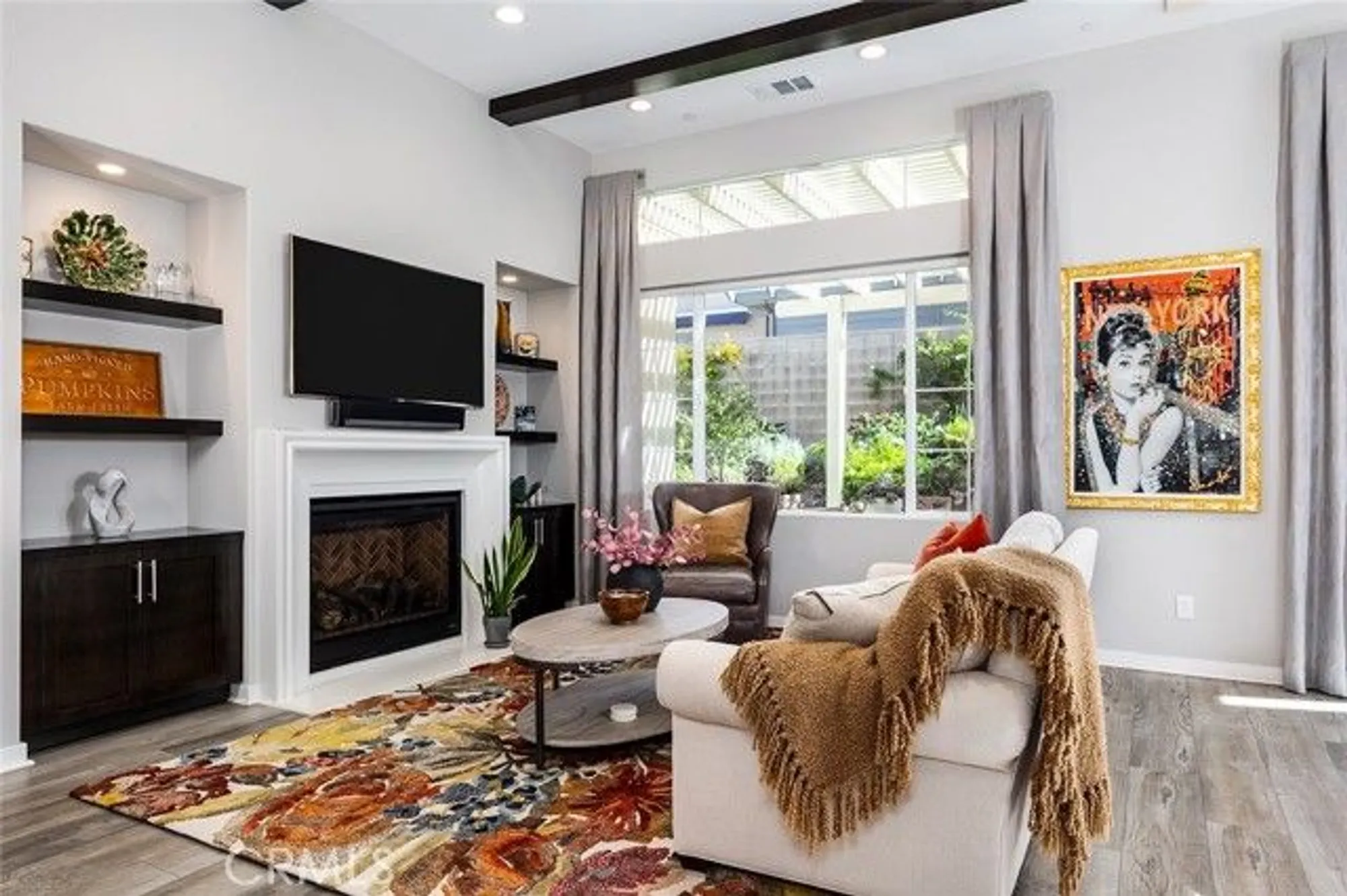 Property Slideshow image 6 of 43 | 25102 citron ln, Canyon Country, CA, 91387