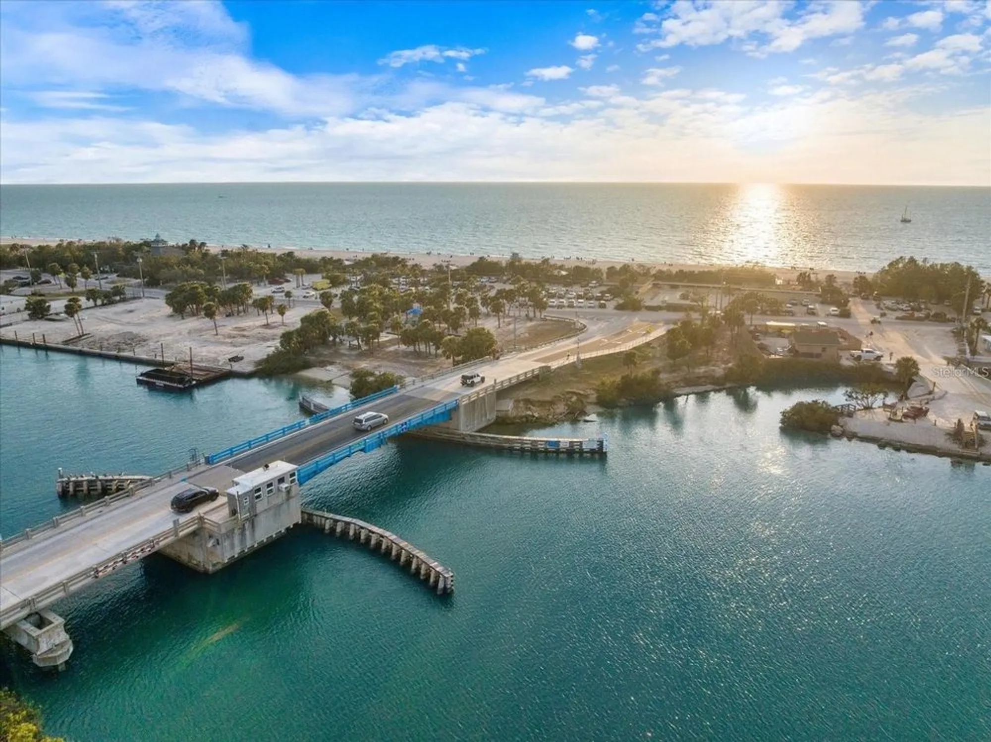 Property Slideshow image 4 of 62 | 214 fair winds dr # 214, Nokomis, FL, 34275