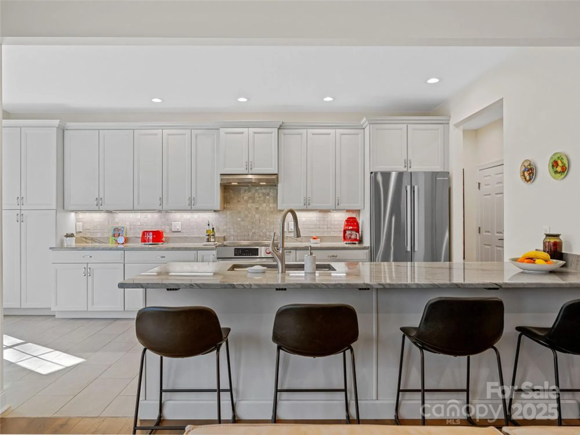 Property Slideshow image 13 of 32 | 2508 carriage falls ct, Hendersonville, NC, 28791