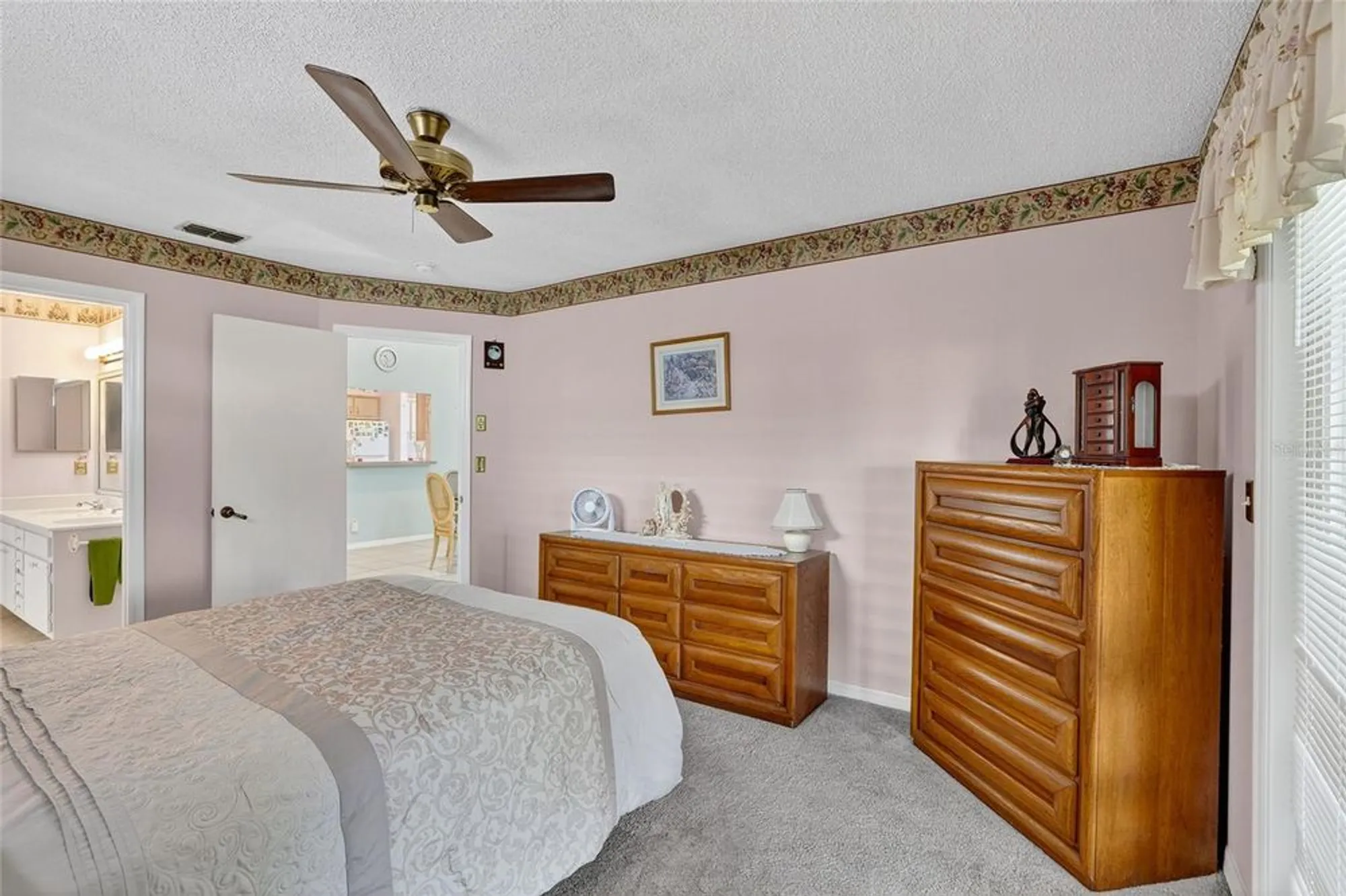 Property Slideshow image 16 of 62 | 148 bob white ct 1480, Daytona Beach, FL, 32119