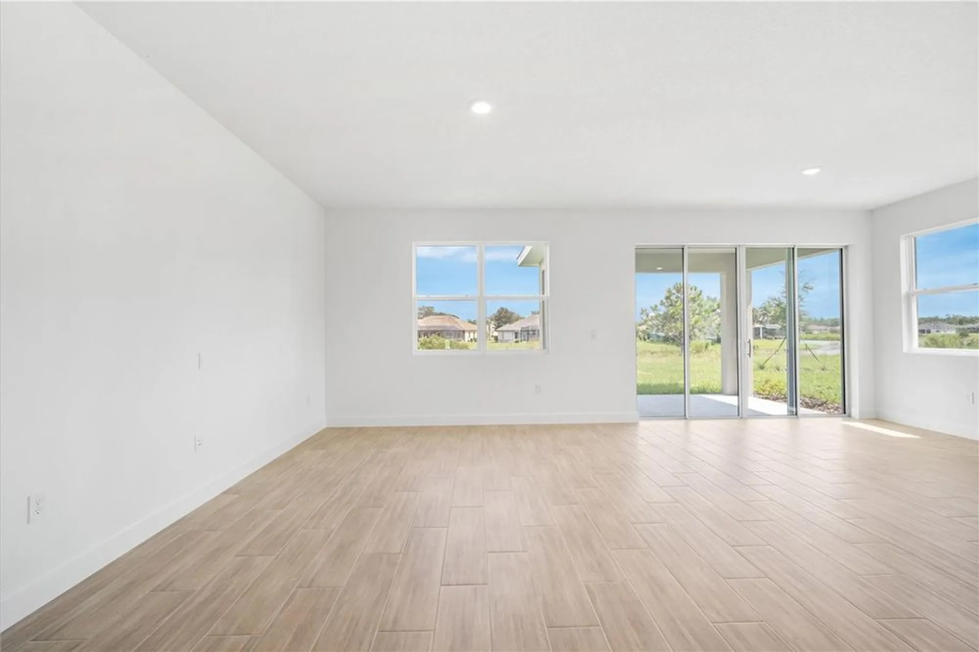 Property Slideshow image 12 of 30 | 9196 players dr, Weeki Wachee, FL, 34613