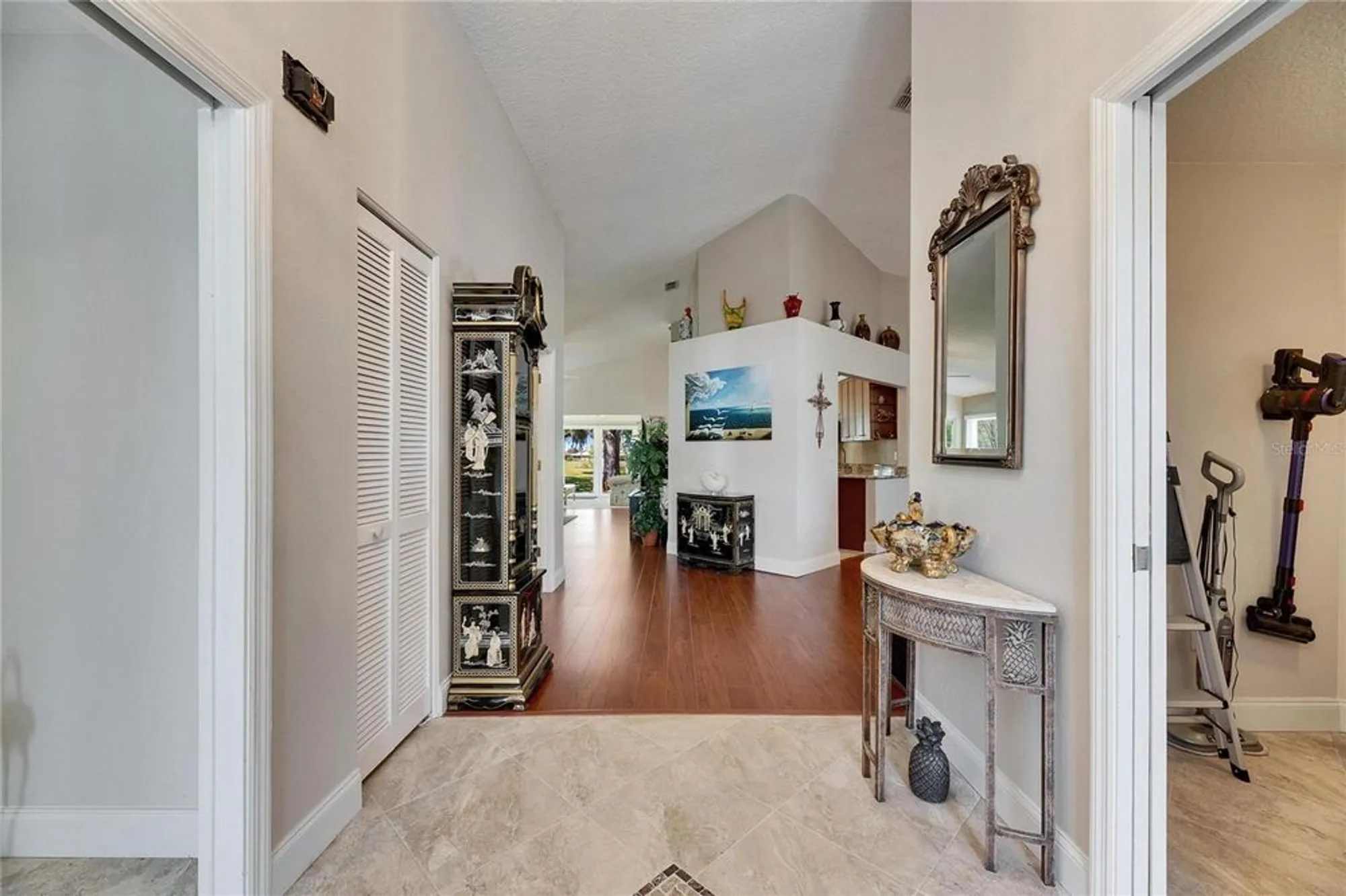 Property Slideshow image 7 of 81 | 334 northway dr, Sun City Center, FL, 33573