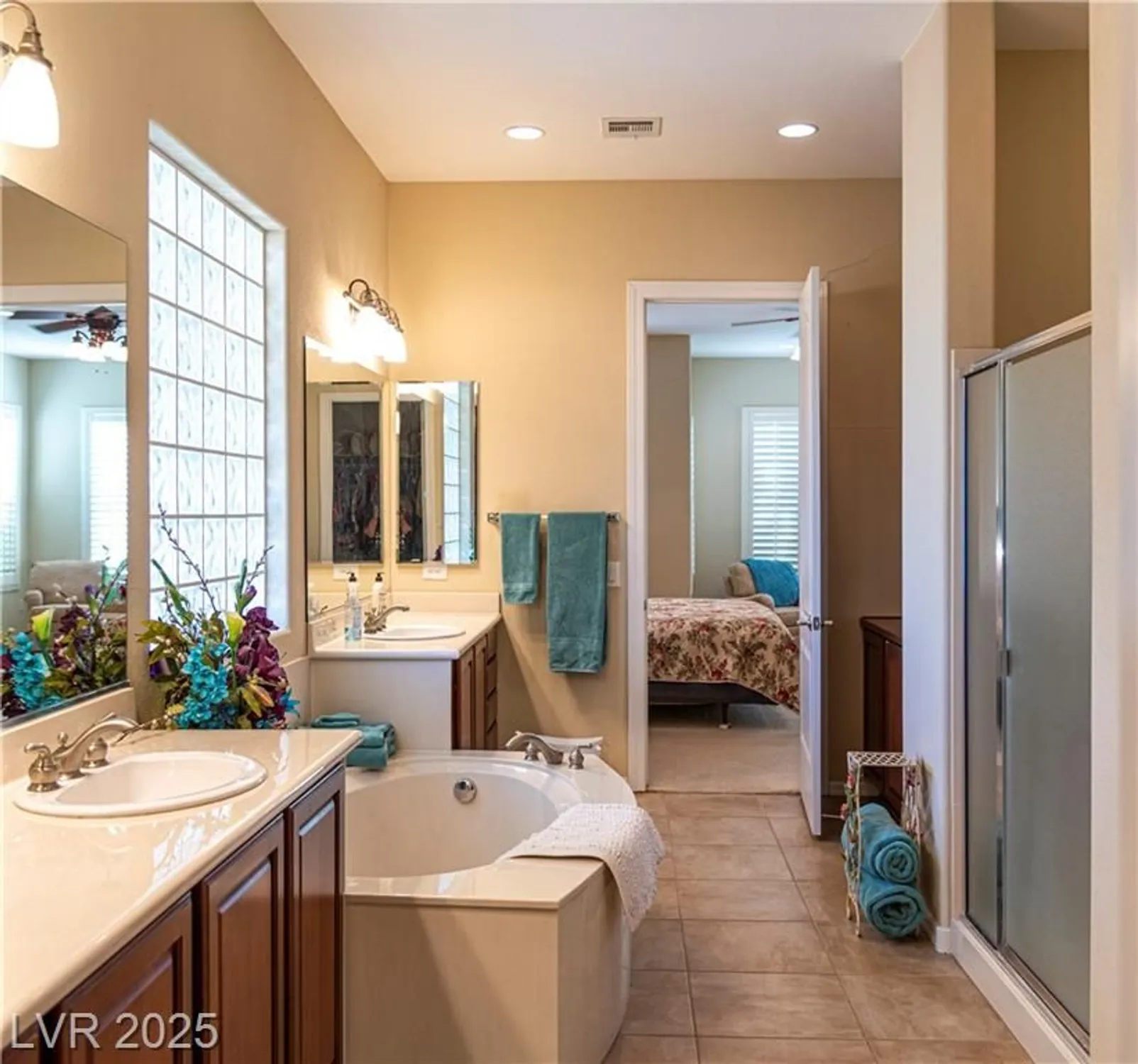 Property Slideshow image 22 of 35 | 2304 janesville ln, Henderson, NV, 89044
