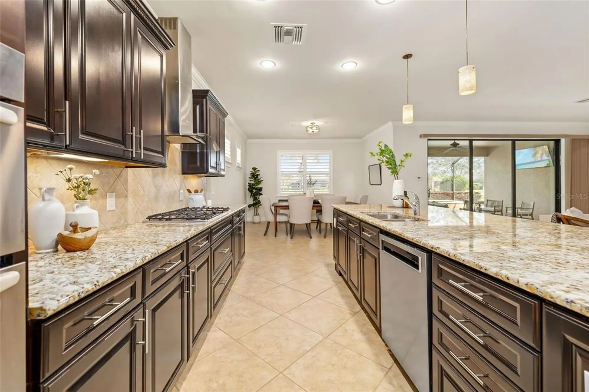 Property Slideshow image 23 of 83 | 11192 whimbrel ln, Sarasota, FL, 34238