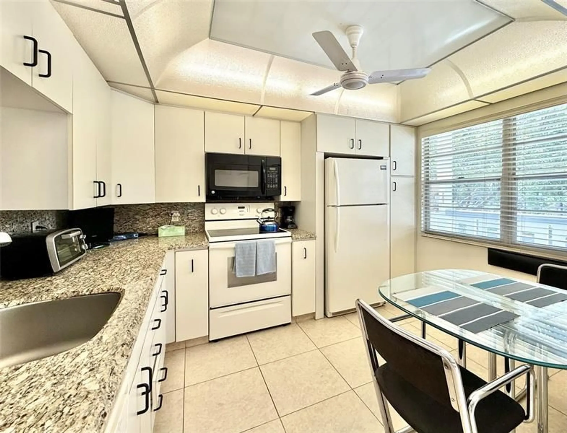 Property Slideshow image 1 of 34 | 2504 antigua ter apt d2, Coconut Creek, FL, 33066