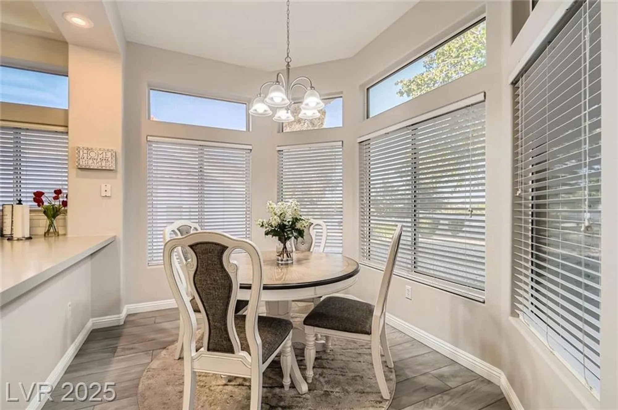 Property Slideshow image 10 of 36 | 10309 broom hill dr, Las Vegas, NV, 89134