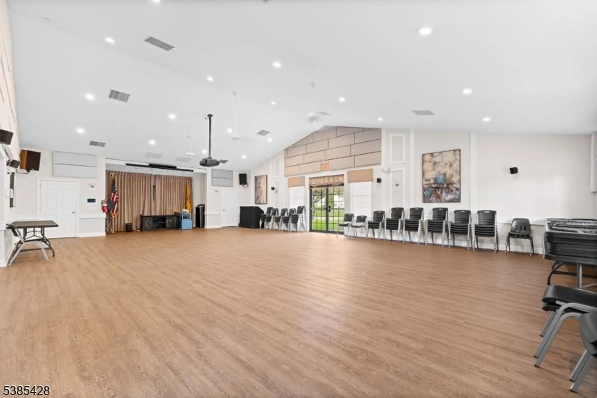 Property Slideshow image 26 of 48 | 29 stafford ln, Belvidere, NJ, 07823