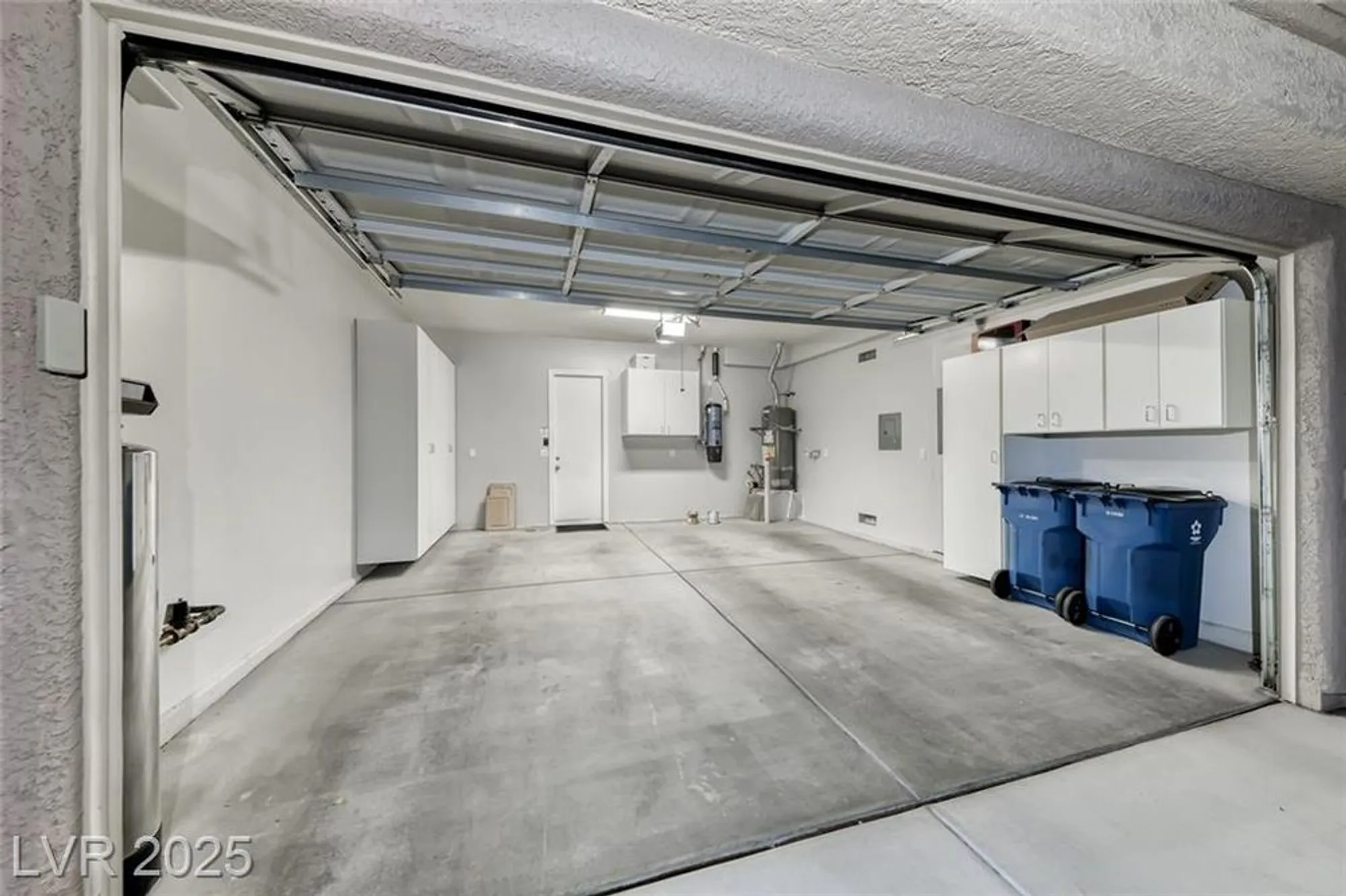 Property Slideshow image 45 of 67 | 2142 sandstone cliffs dr, Henderson, NV, 89044