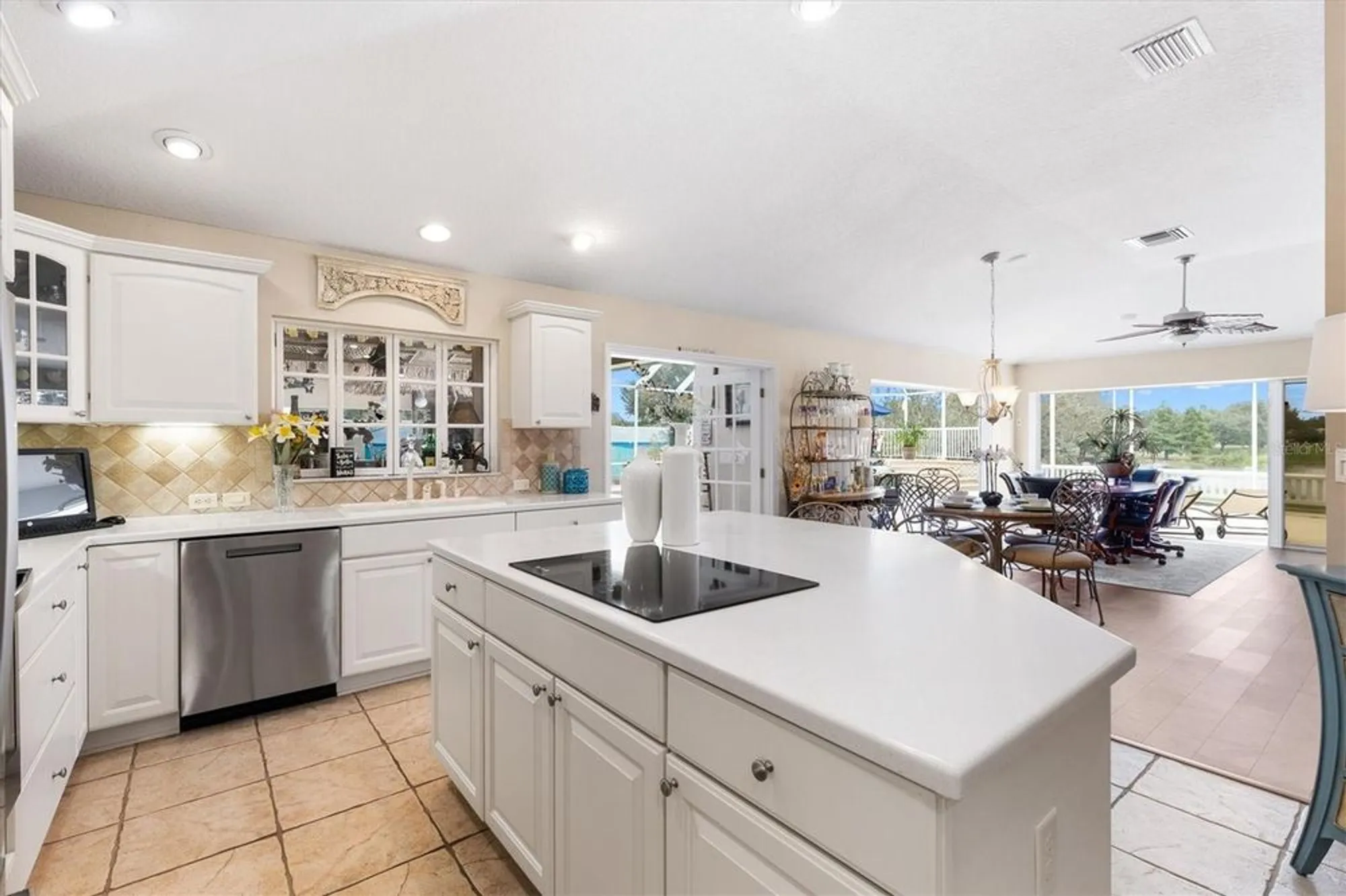 Property Slideshow image 18 of 68 | 17339 se 84th foxgrove ave, The Villages, FL, 32162