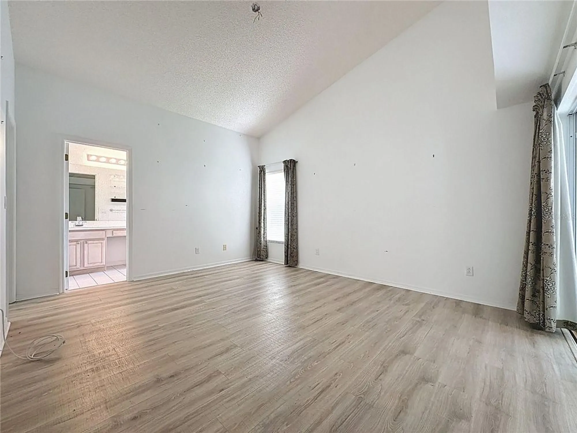 Property Slideshow image 16 of 75 | 3821 doune way, Clermont, FL, 34711