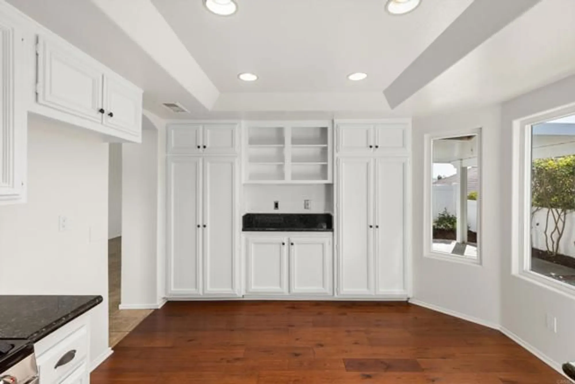 Property Slideshow image 16 of 37 | 4815 galicia way, Oceanside, CA, 92056