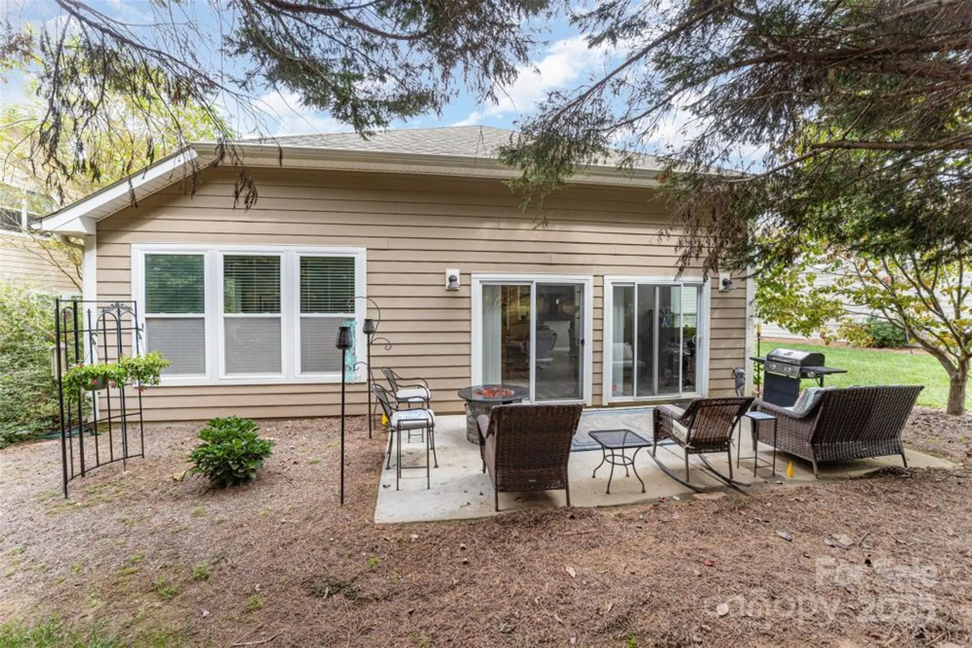 Property Slideshow image 29 of 36 | 8708 artesa mill ln, Charlotte, NC, 28214