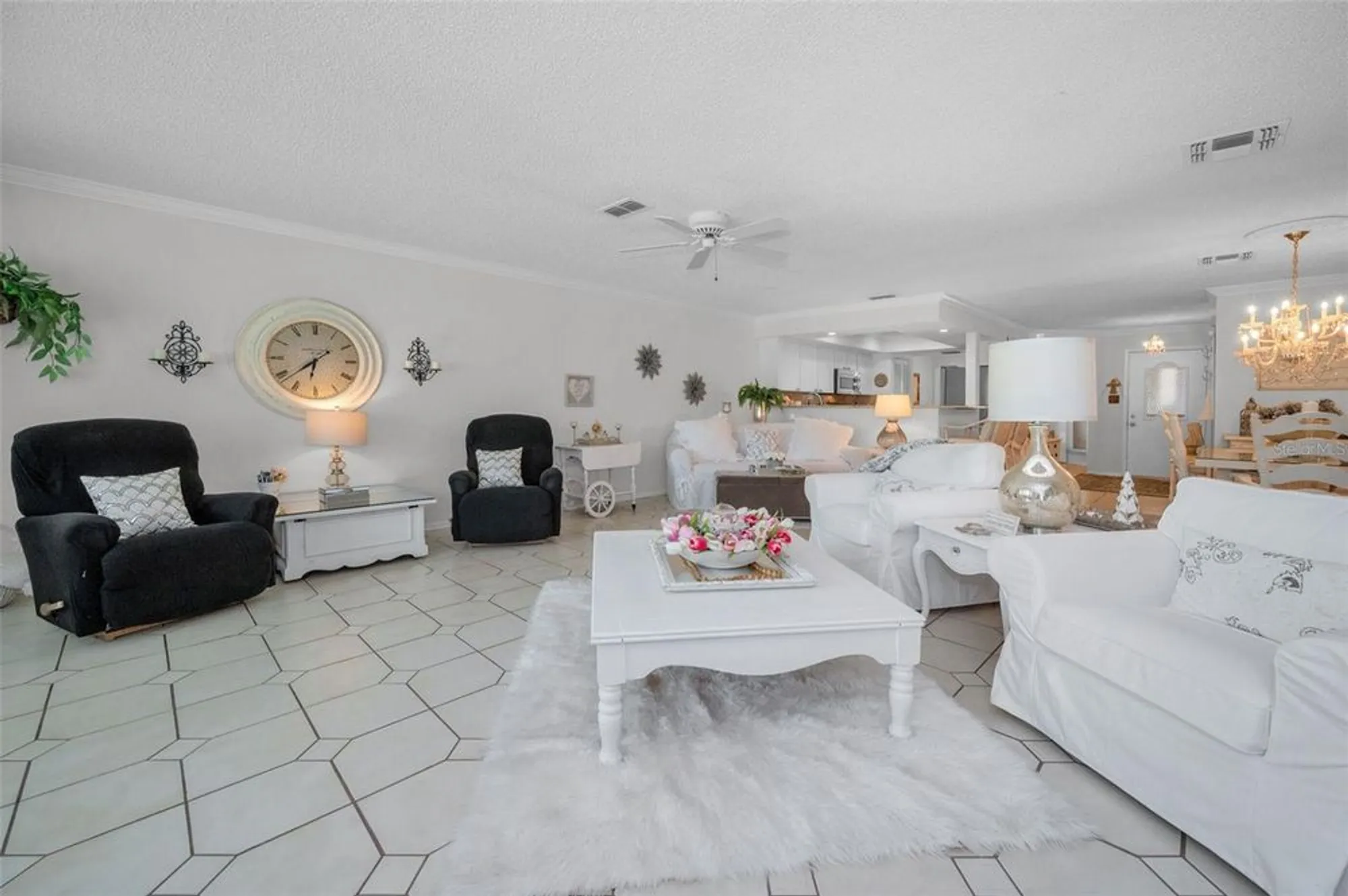 Property Slideshow image 13 of 58 | 1199 woodfield ct, Palm Harbor, FL, 34684