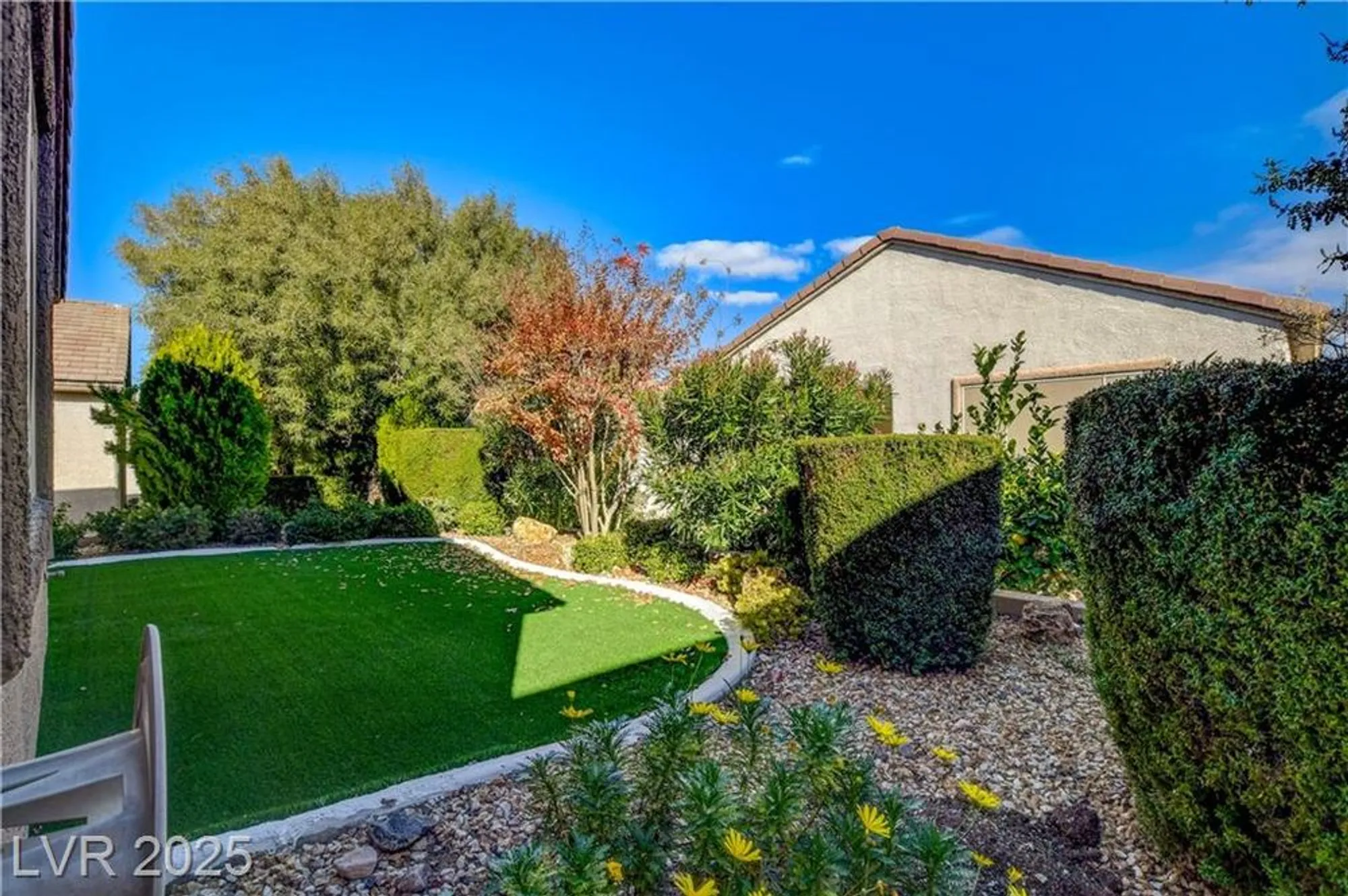 Property Slideshow image 12 of 19 | 2554 crater rock st, Henderson, NV, 89044