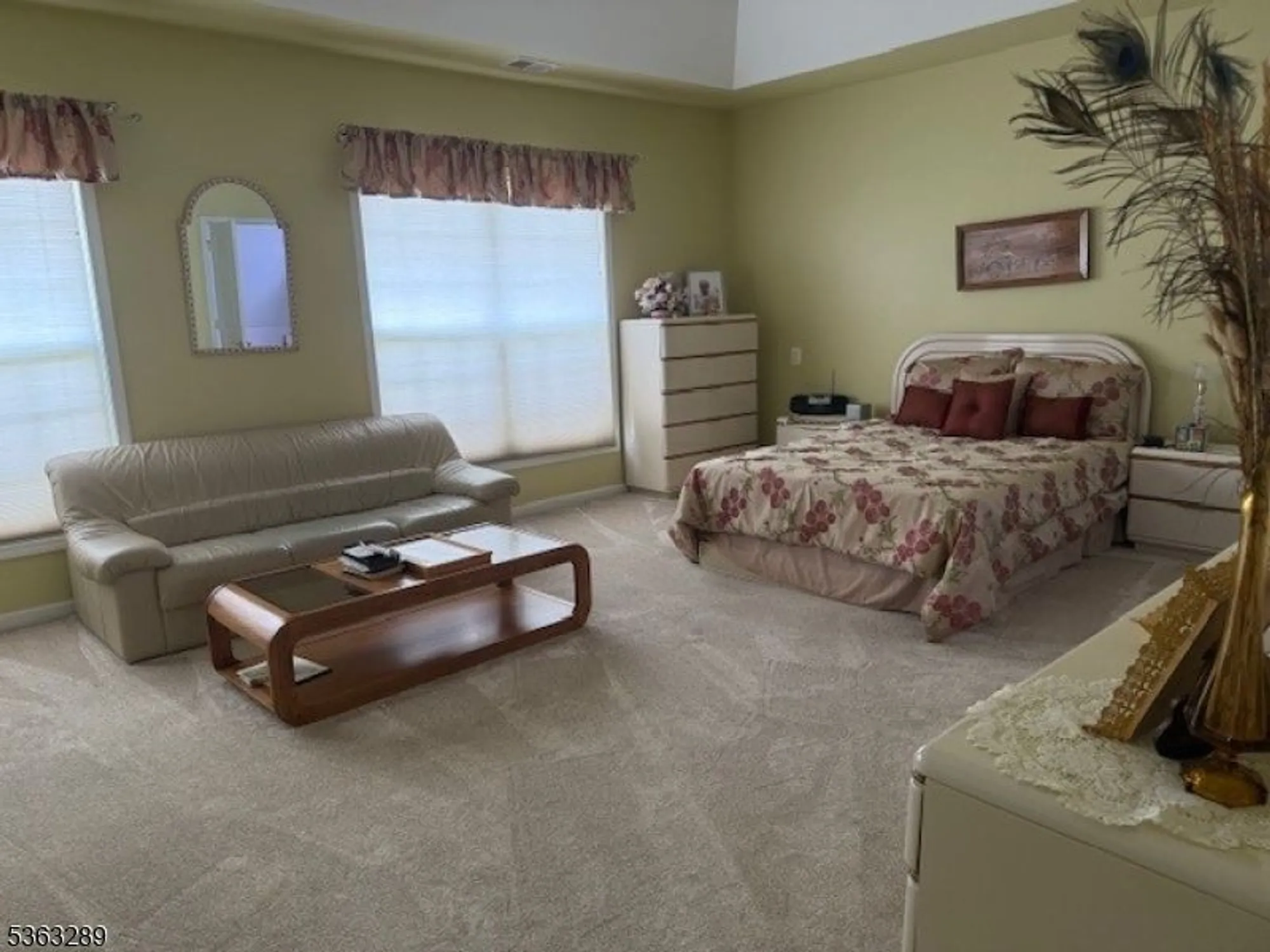 Property Slideshow image 13 of 27 | 515 crossfields ln, Somerset, NJ, 08873