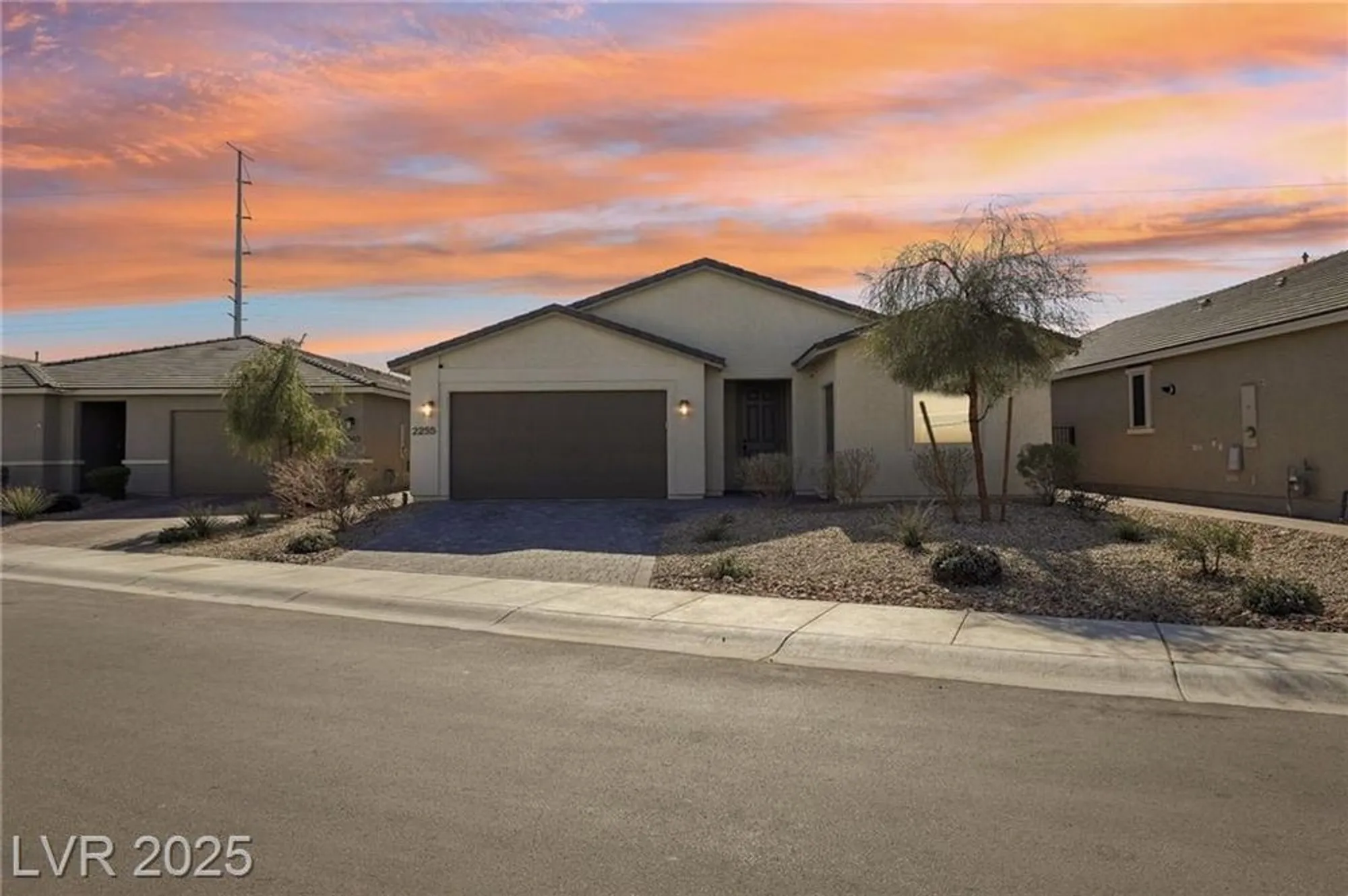 Property Slideshow image 5 of 41 | 2255 woodbluff ave, North Las Vegas, NV, 89086