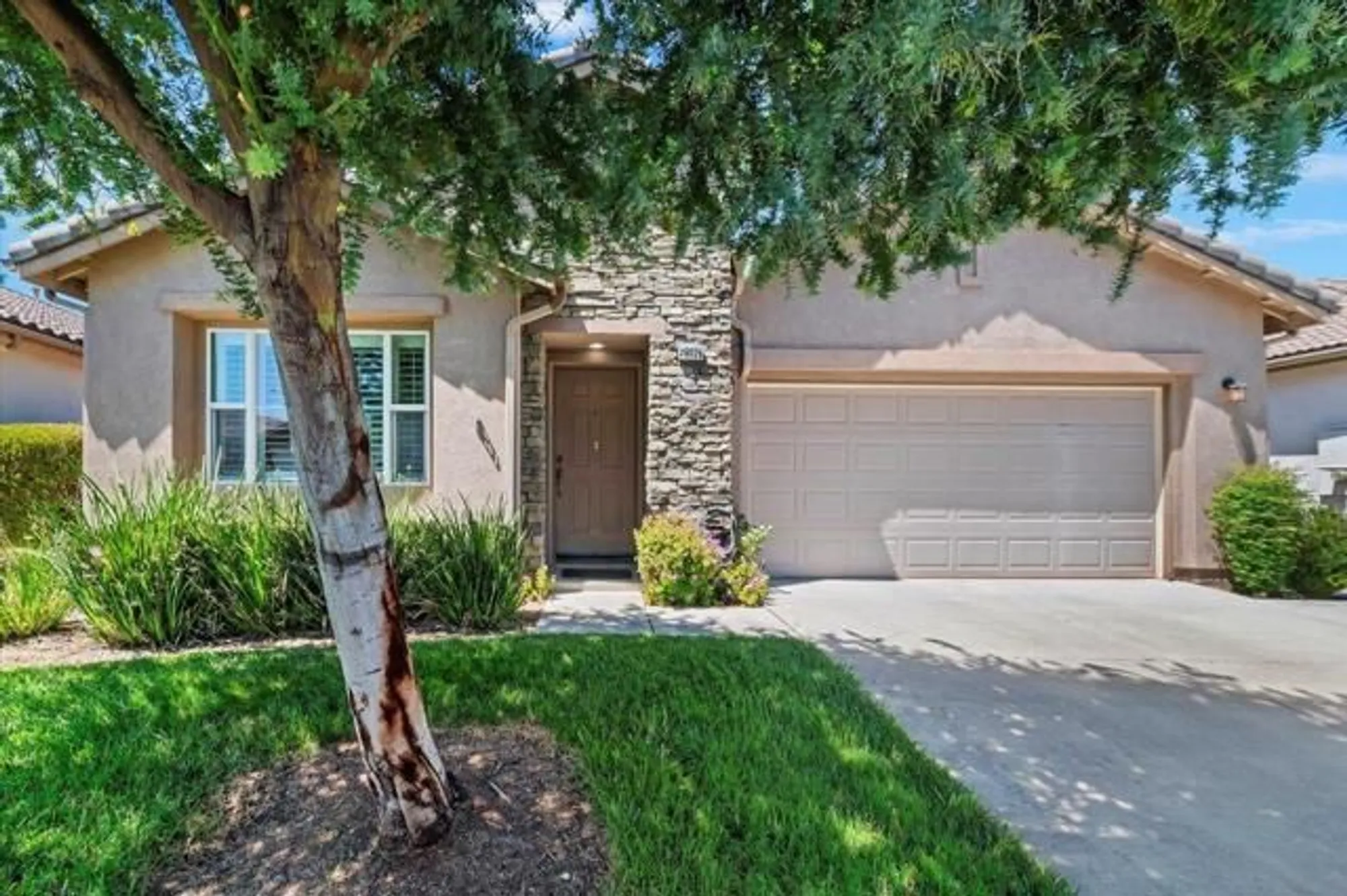 Property Slideshow image 2 of 37 | 28026 crystal spring dr, Menifee, CA, 92584