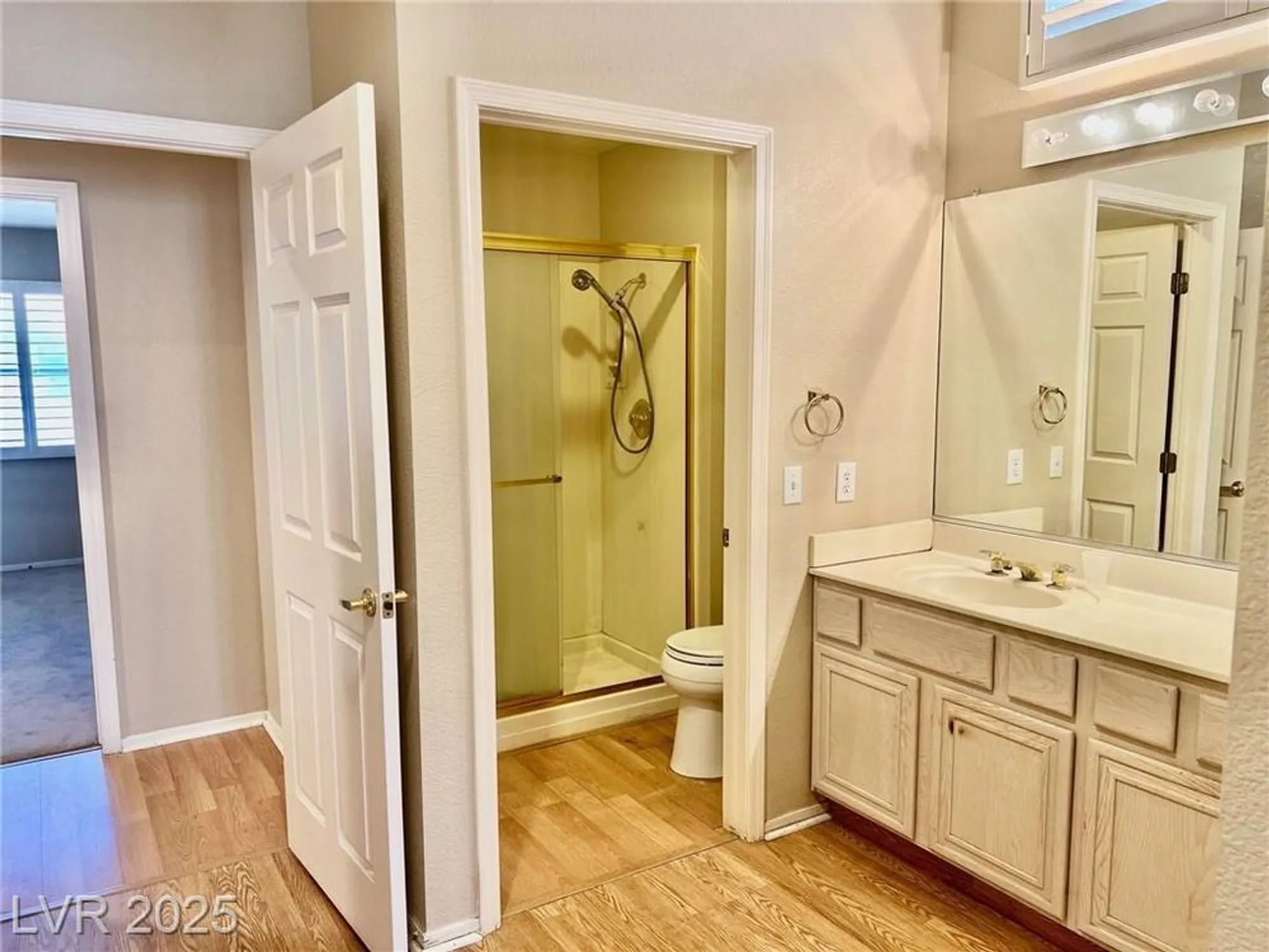 Property Slideshow image 12 of 23 | 3004 lotus hill dr, Las Vegas, NV, 89134