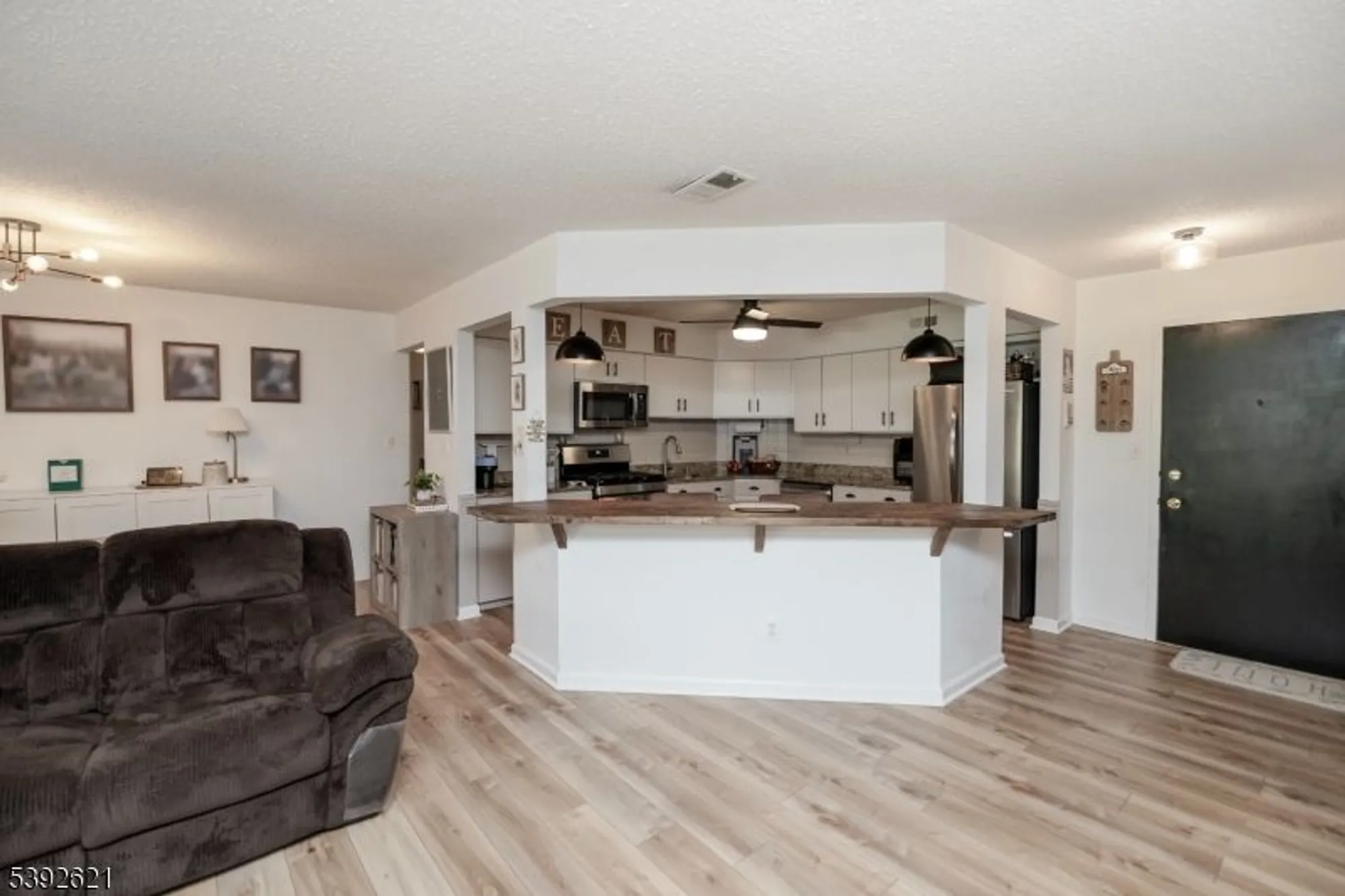 Property Slideshow image 10 of 39 | 31 drake way, Roxbury Twp, NJ, 07836