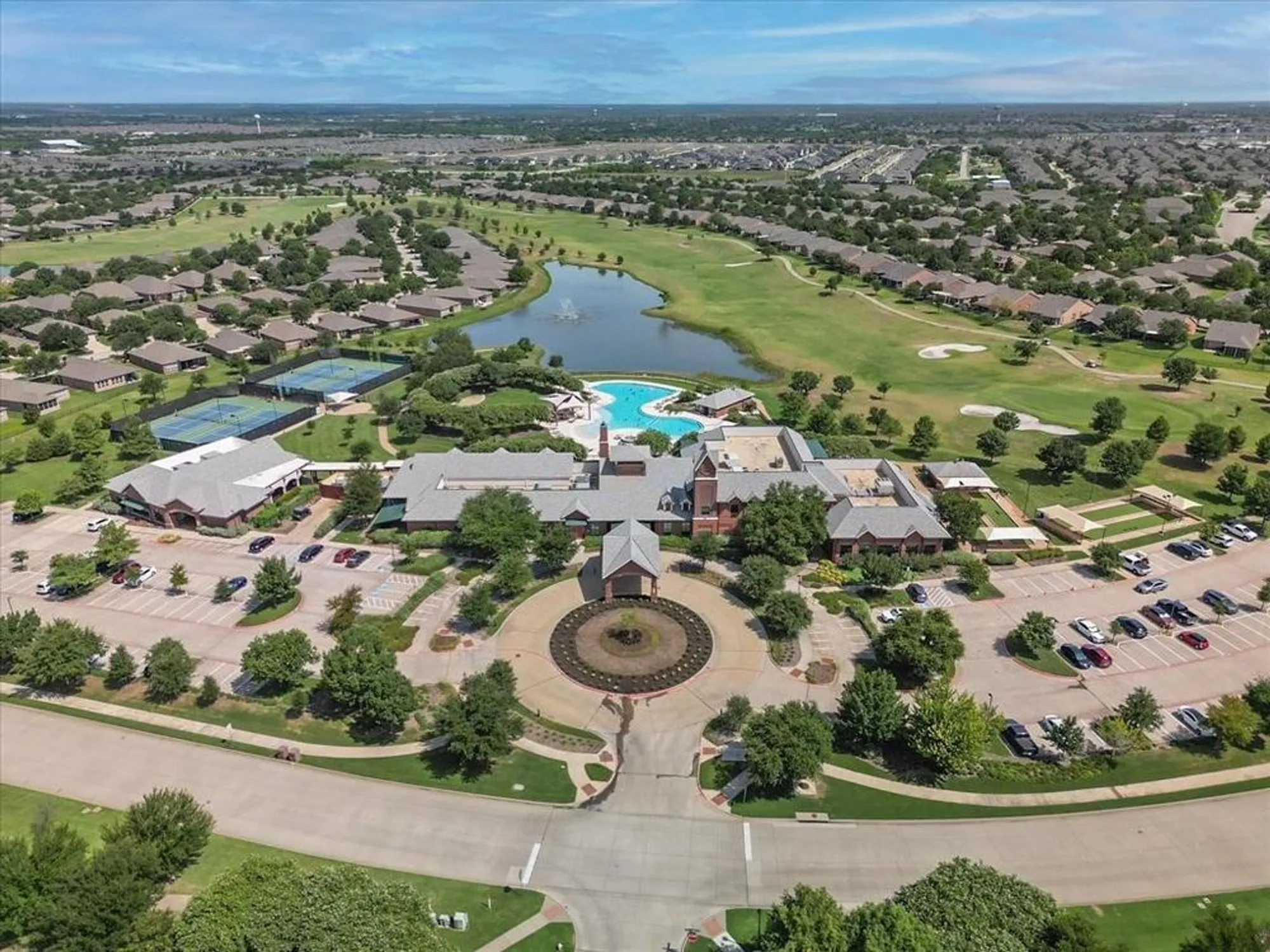 Property Slideshow image 22 of 33 | 2068 bentwater ln, Frisco, TX, 75036