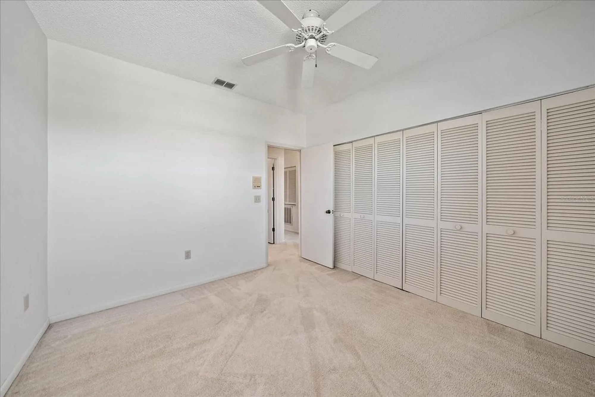 Property Slideshow image 27 of 54 | 1654 starling dr 201, Sarasota, FL, 34231