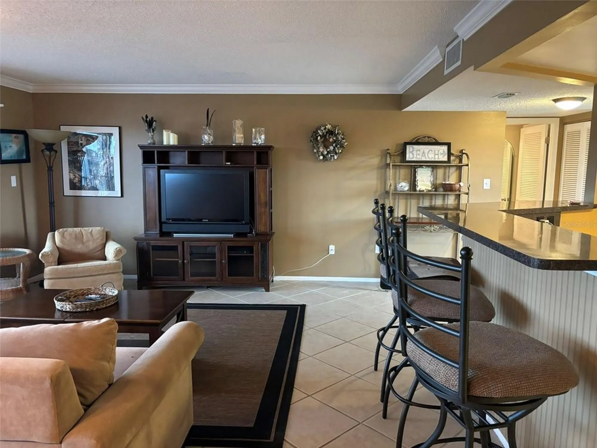 Property Slideshow image 8 of 19 | 1325 s portofino dr 309, Sarasota, FL, 34242