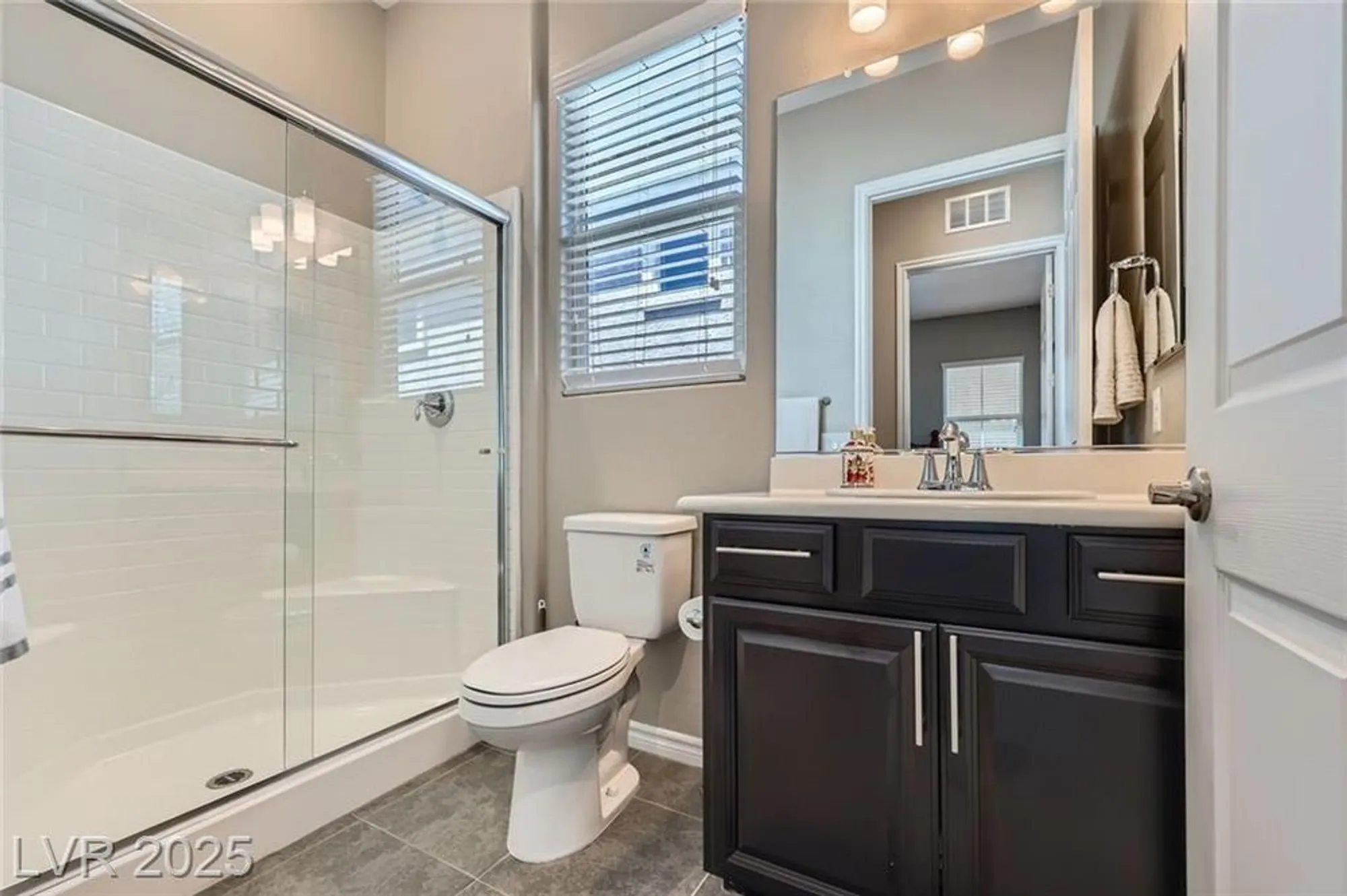 Property Slideshow image 23 of 45 | 800 rosewater dr, Henderson, NV, 89011