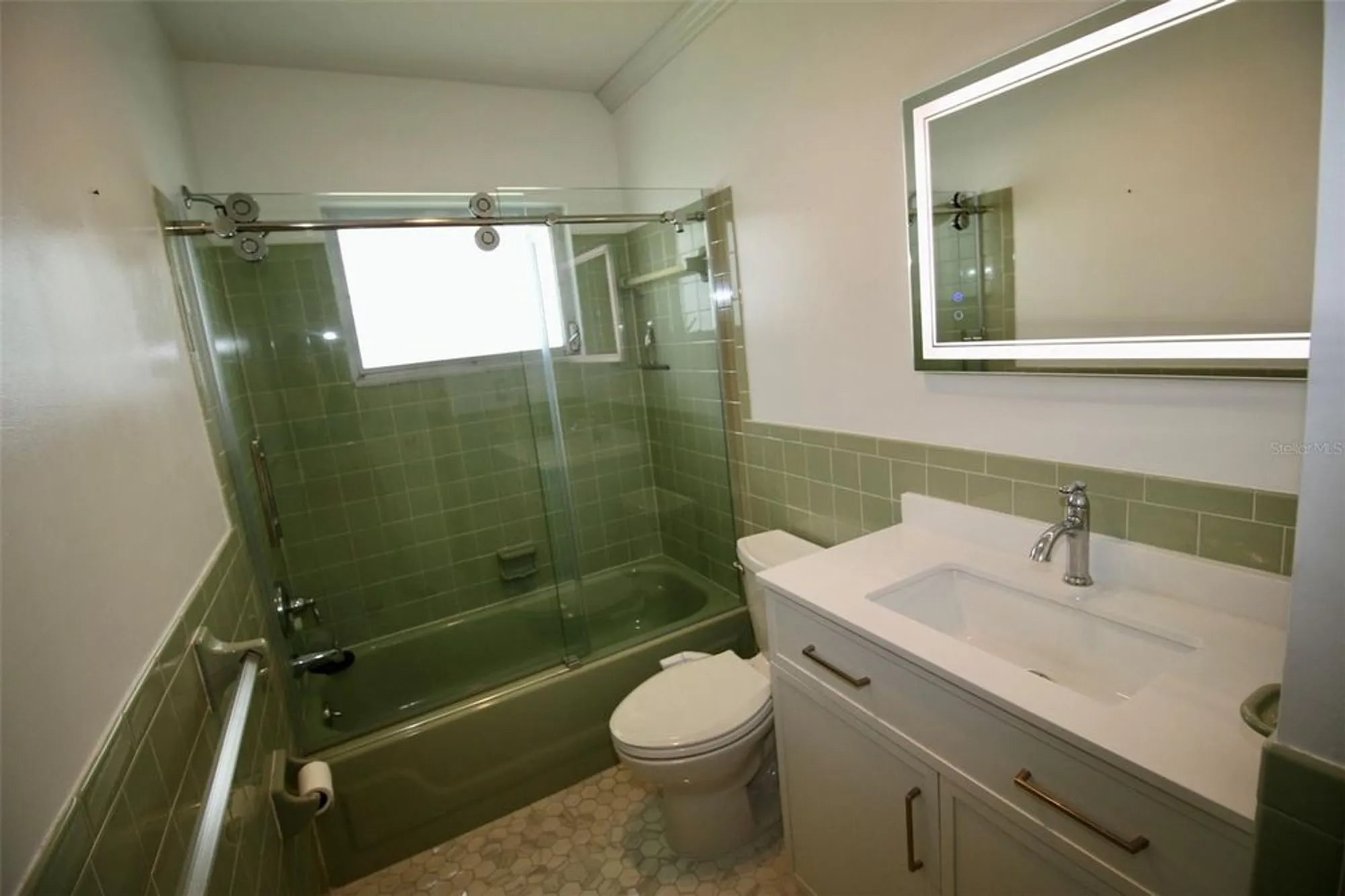 Property Slideshow image 27 of 47 | 3643 mainlands blvd, Pinellas Park, FL, 33782