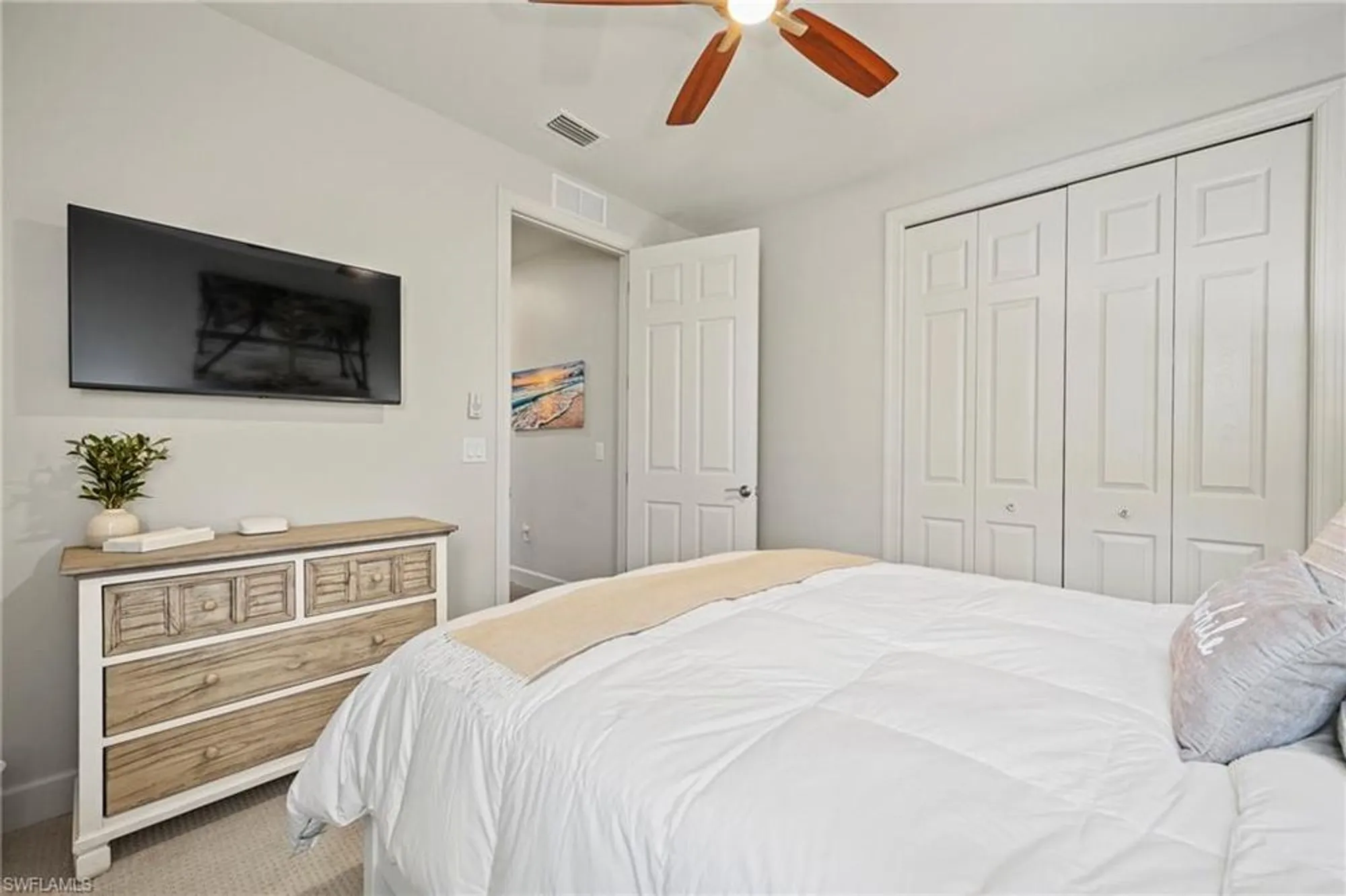 Property Slideshow image 13 of 35 | 10231 glastonbury cir 101, Fort Myers, FL, 33913
