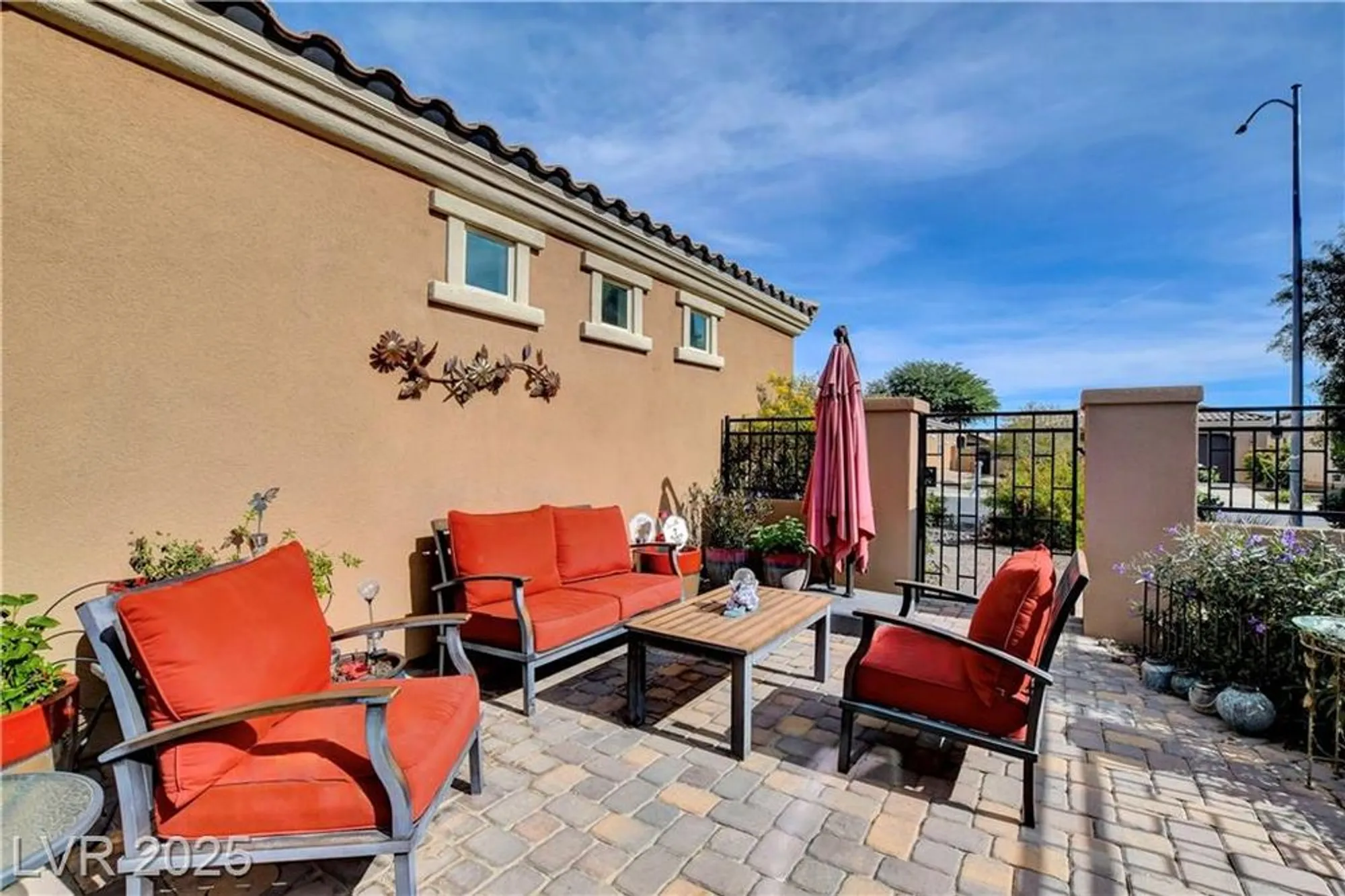 Property Slideshow image 4 of 82 | 5749 keystone crest st, North Las Vegas, NV, 89081