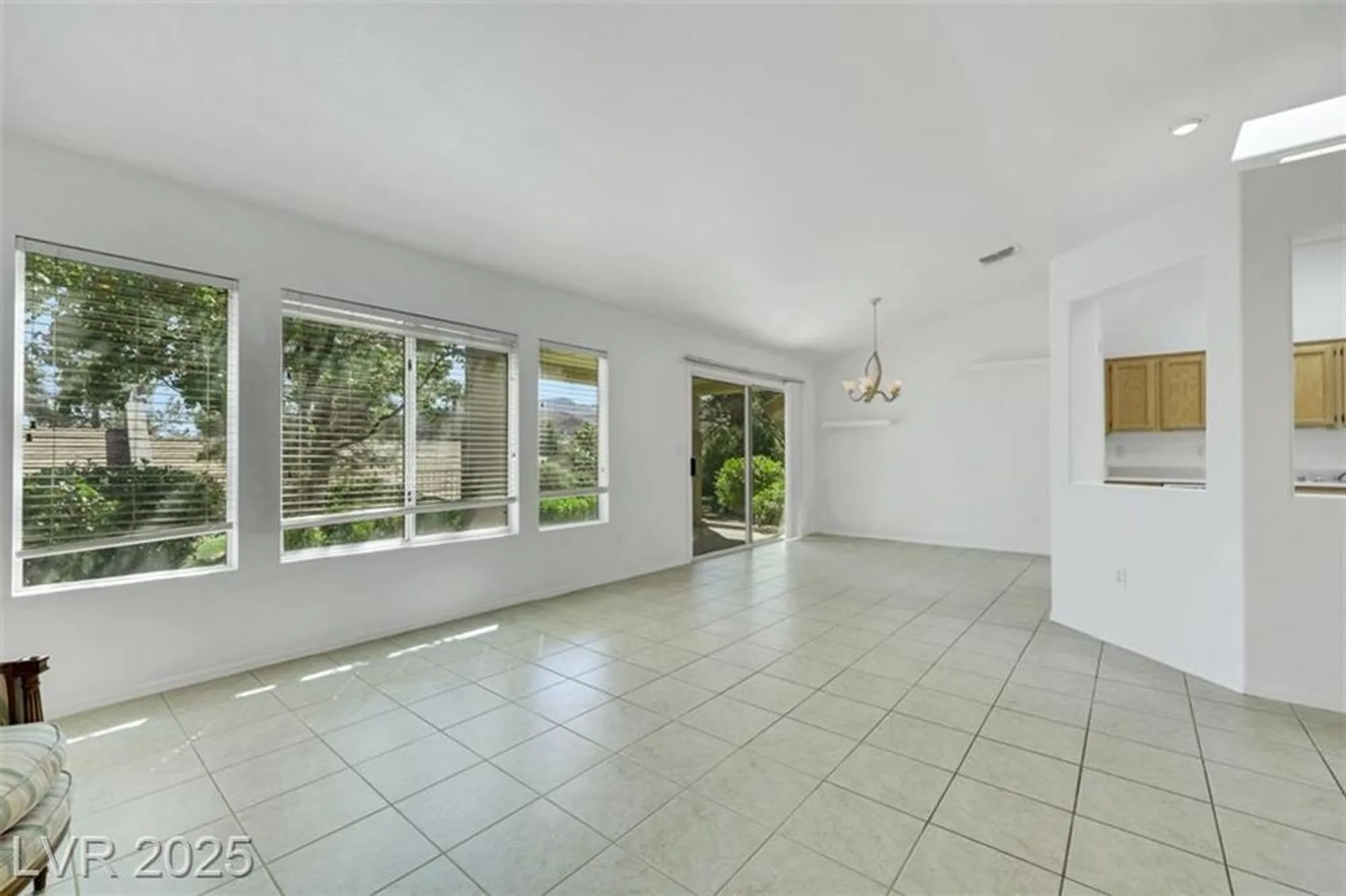 Property Slideshow image 5 of 31 | 498 elm crest pl, Henderson, NV, 89012