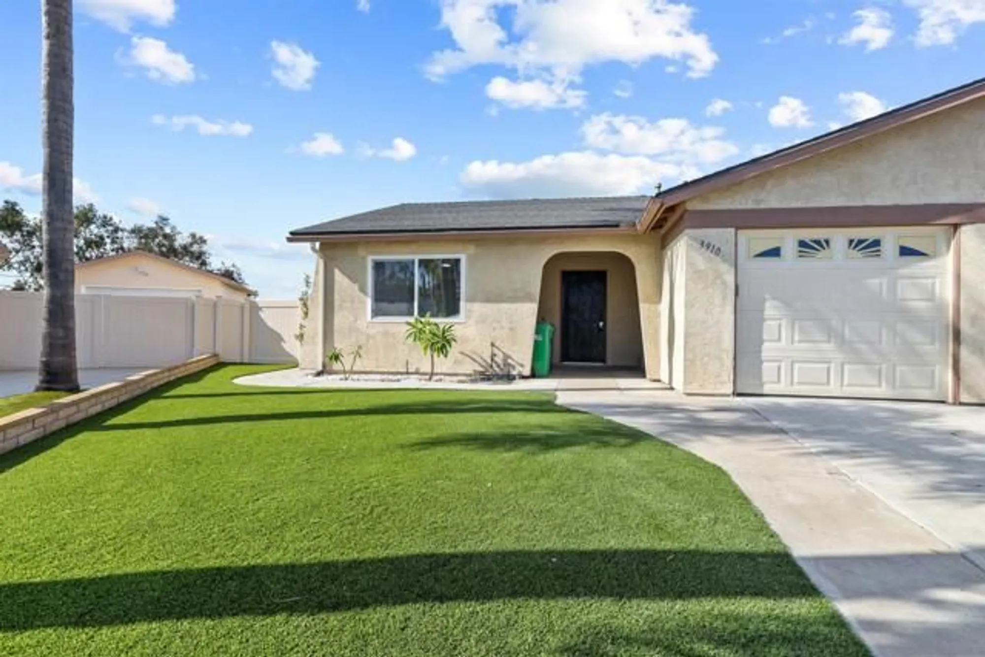 Property Slideshow image 1 of 18 | 3910 san lorenzo ct, Oceanside, CA, 92057