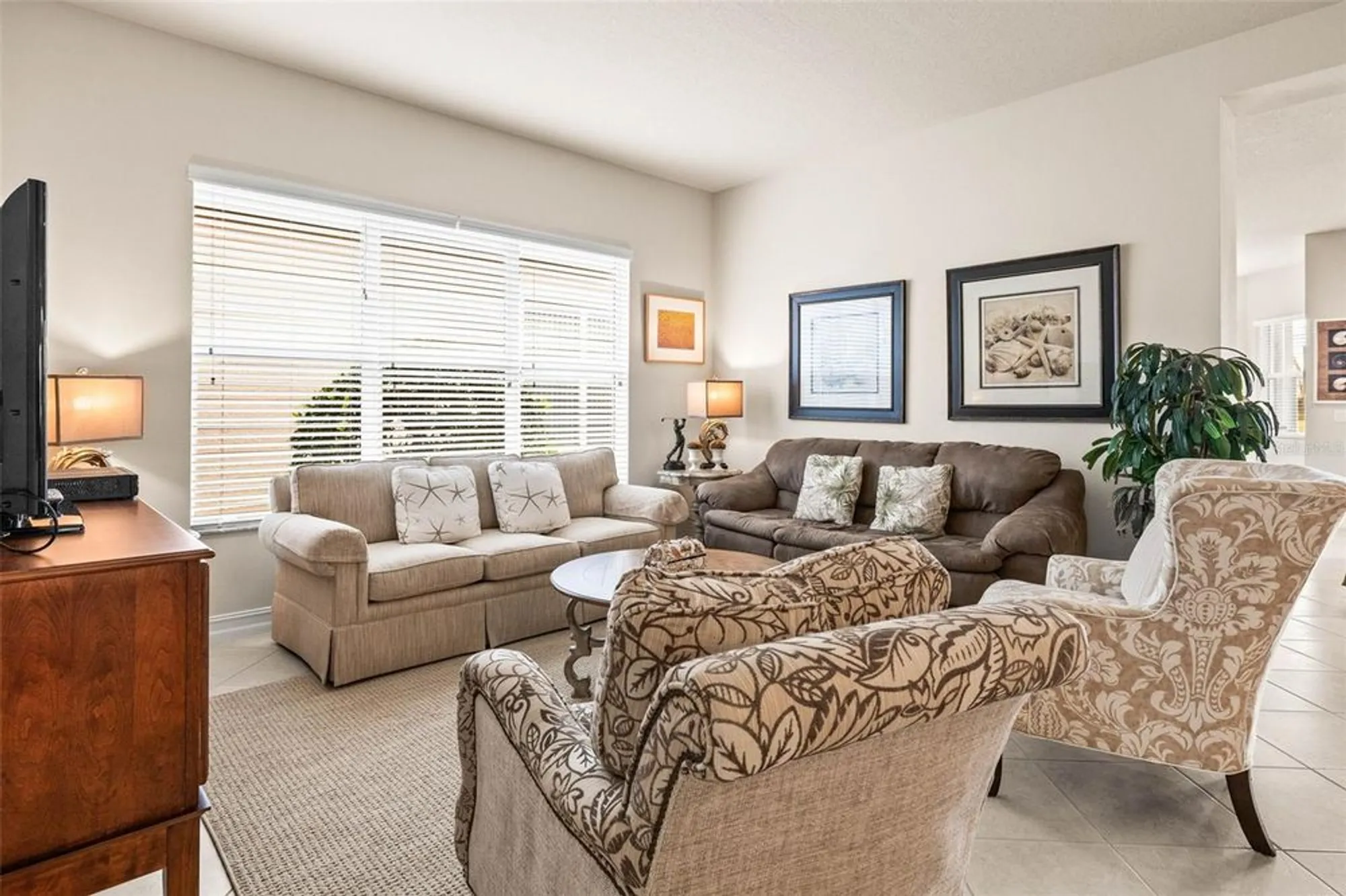 Property Slideshow image 6 of 38 | 16051 golden lakes dr, Wimauma, FL, 33598